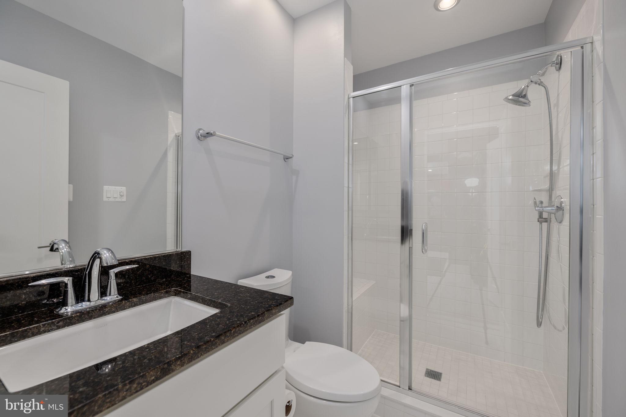 MONTGOMERY ROW - Residential