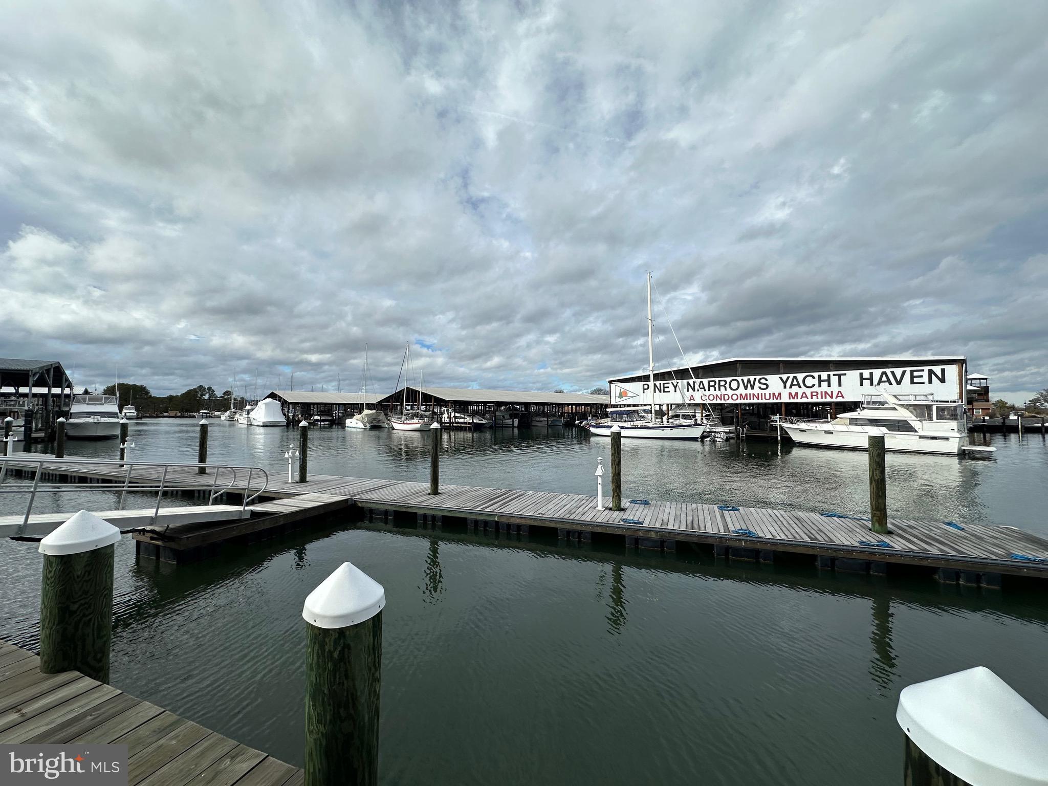 PINEY NARROWS - Residential