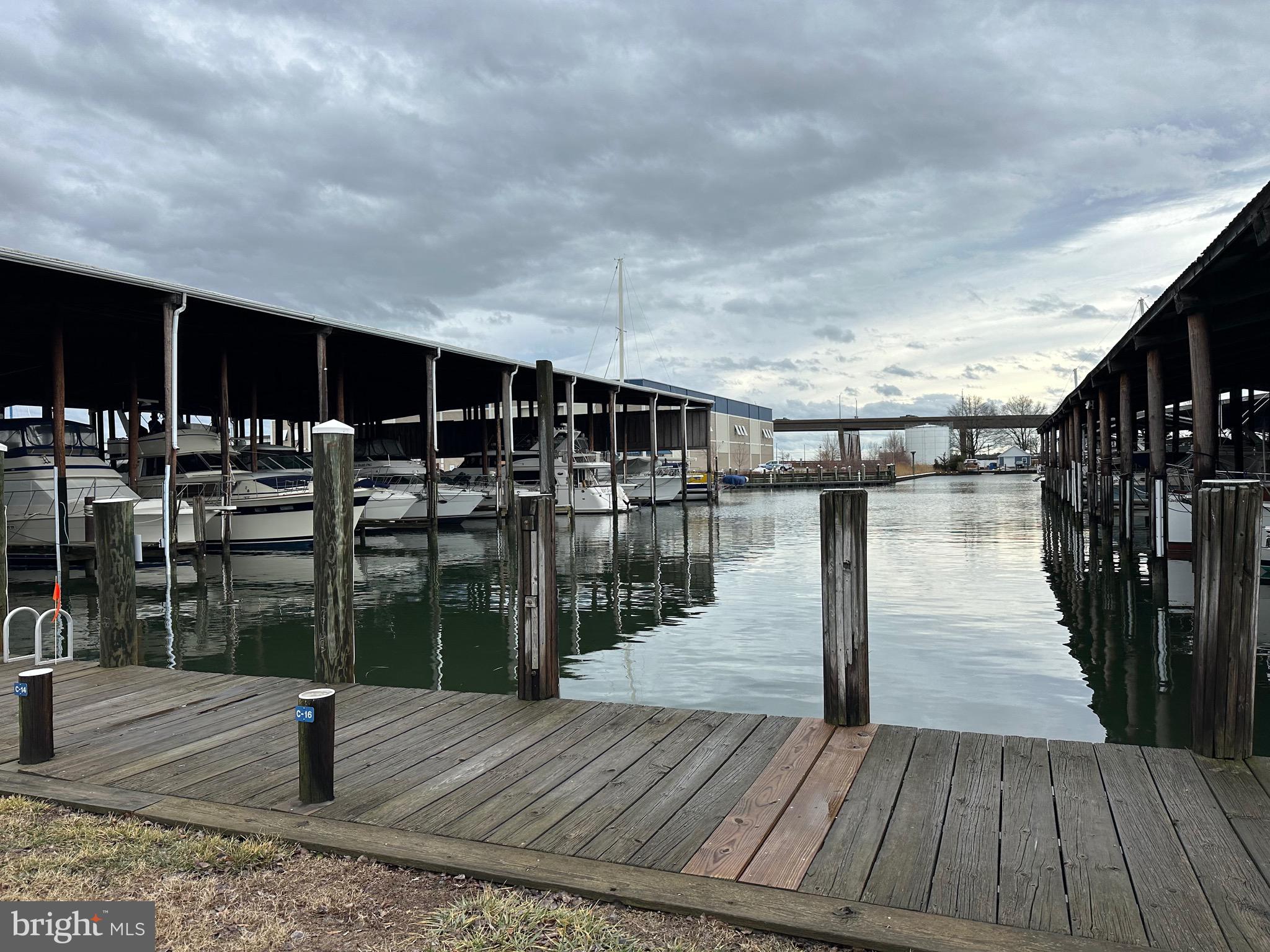 PINEY NARROWS - Residential