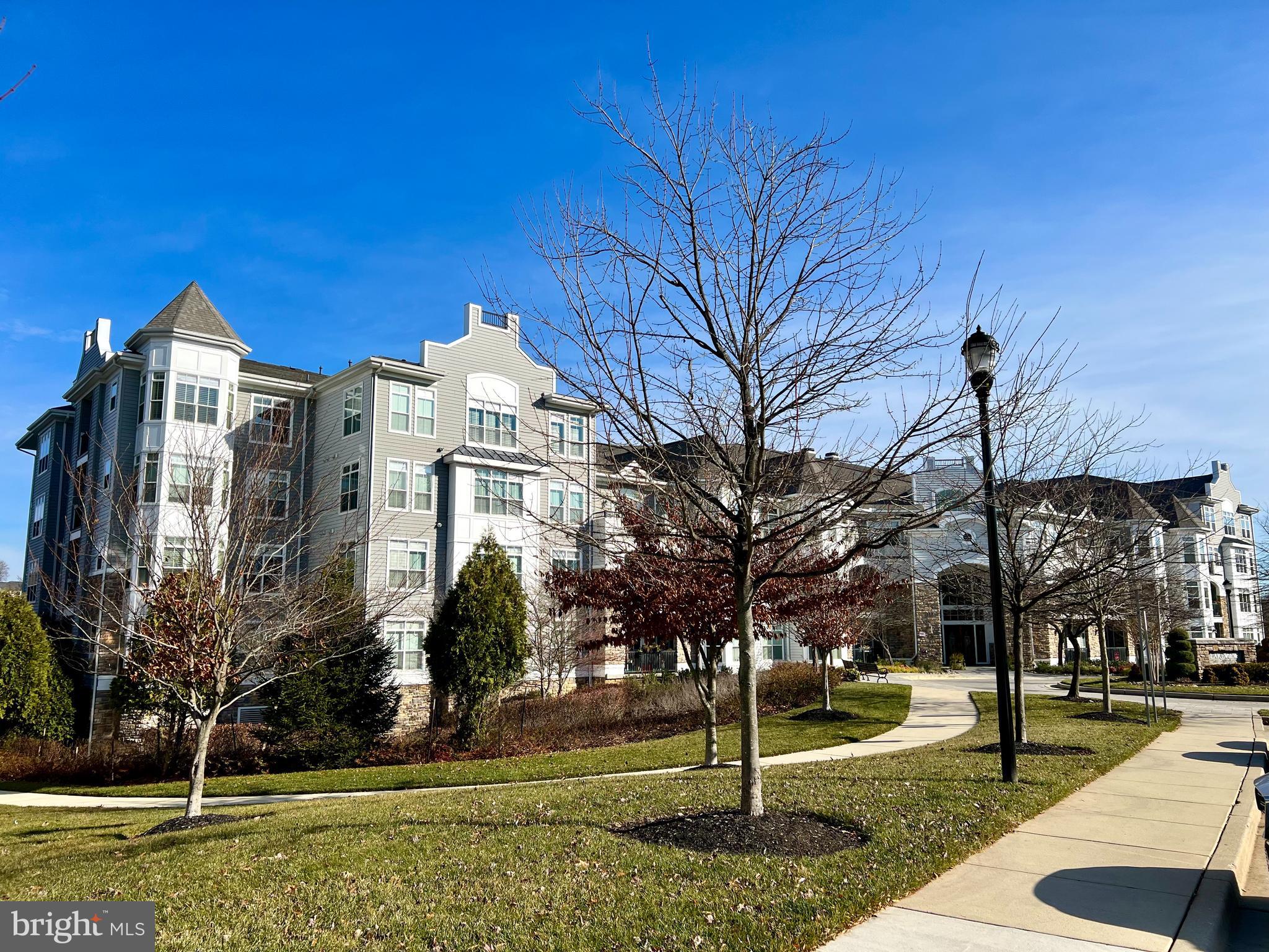 THE BLUFFS AT QUARRY LAKE - Residential