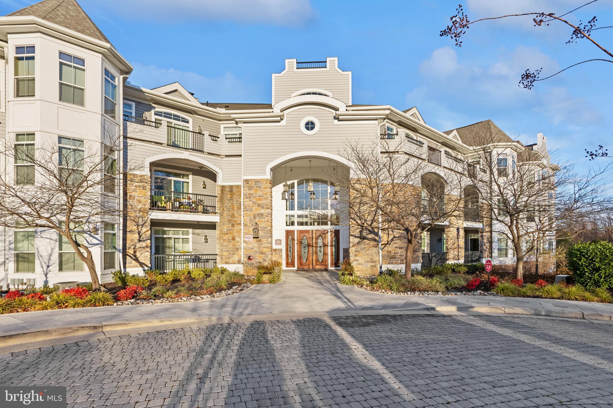 THE BLUFFS AT QUARRY LAKE - Residential