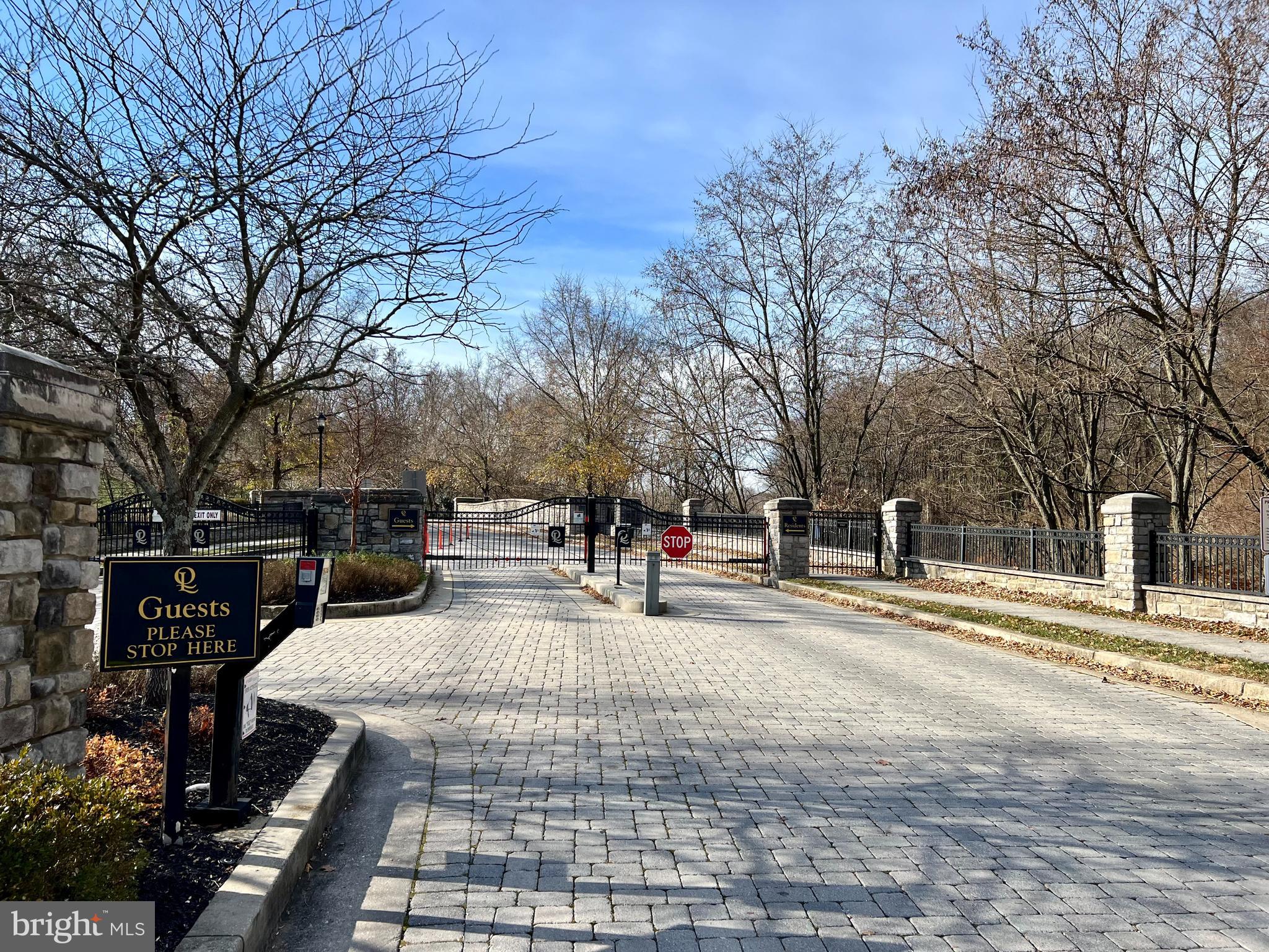 THE BLUFFS AT QUARRY LAKE - Residential
