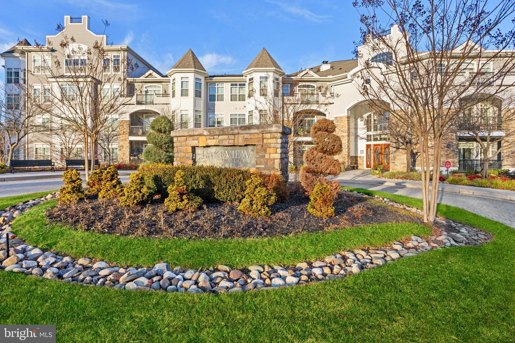 THE BLUFFS AT QUARRY LAKE - Residential