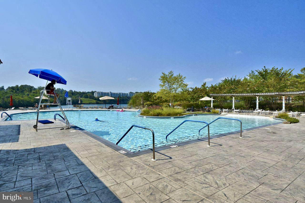 THE BLUFFS AT QUARRY LAKE - Residential