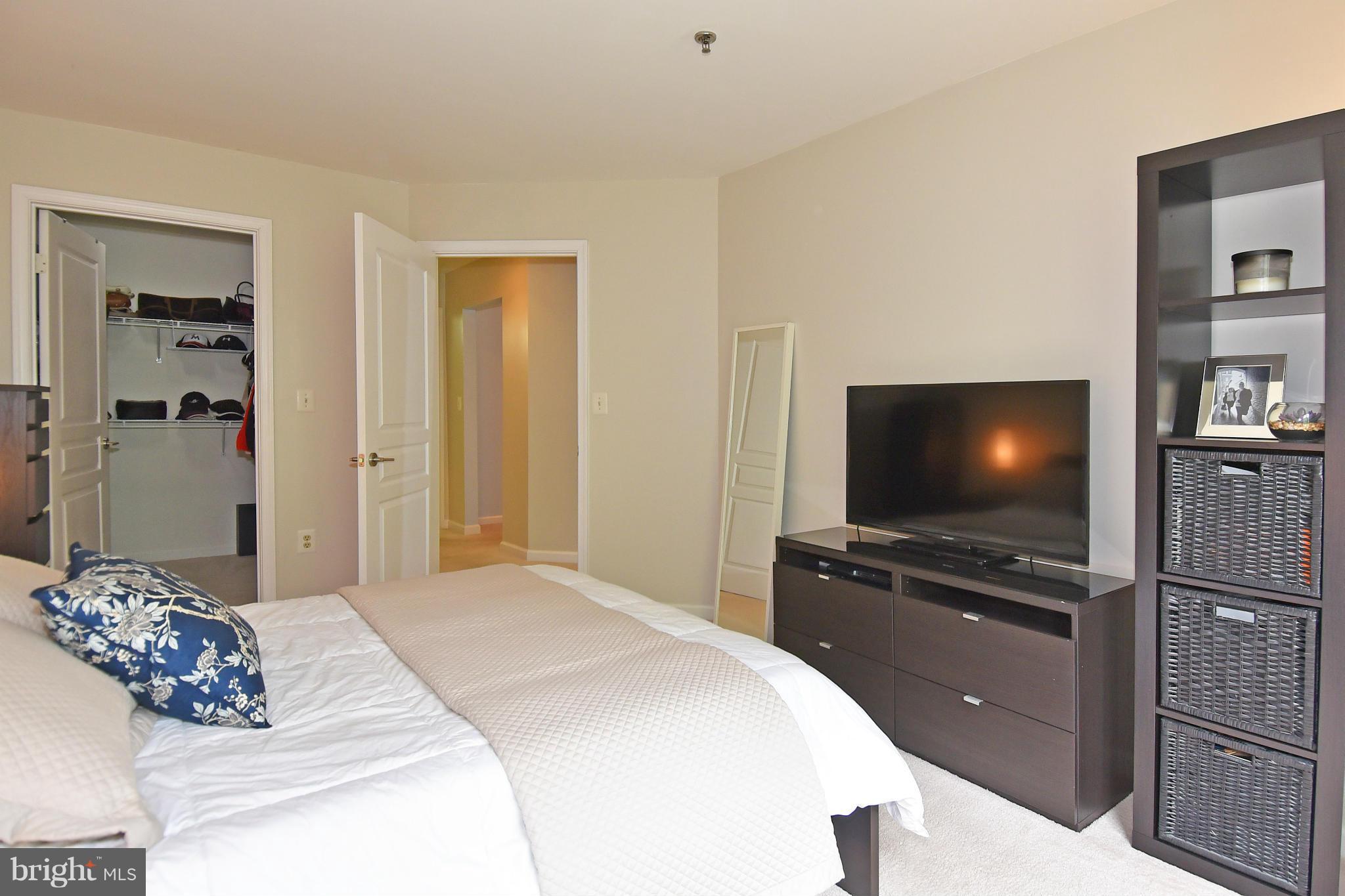 SAVOY PARK CONDOMINIUMS - Residential