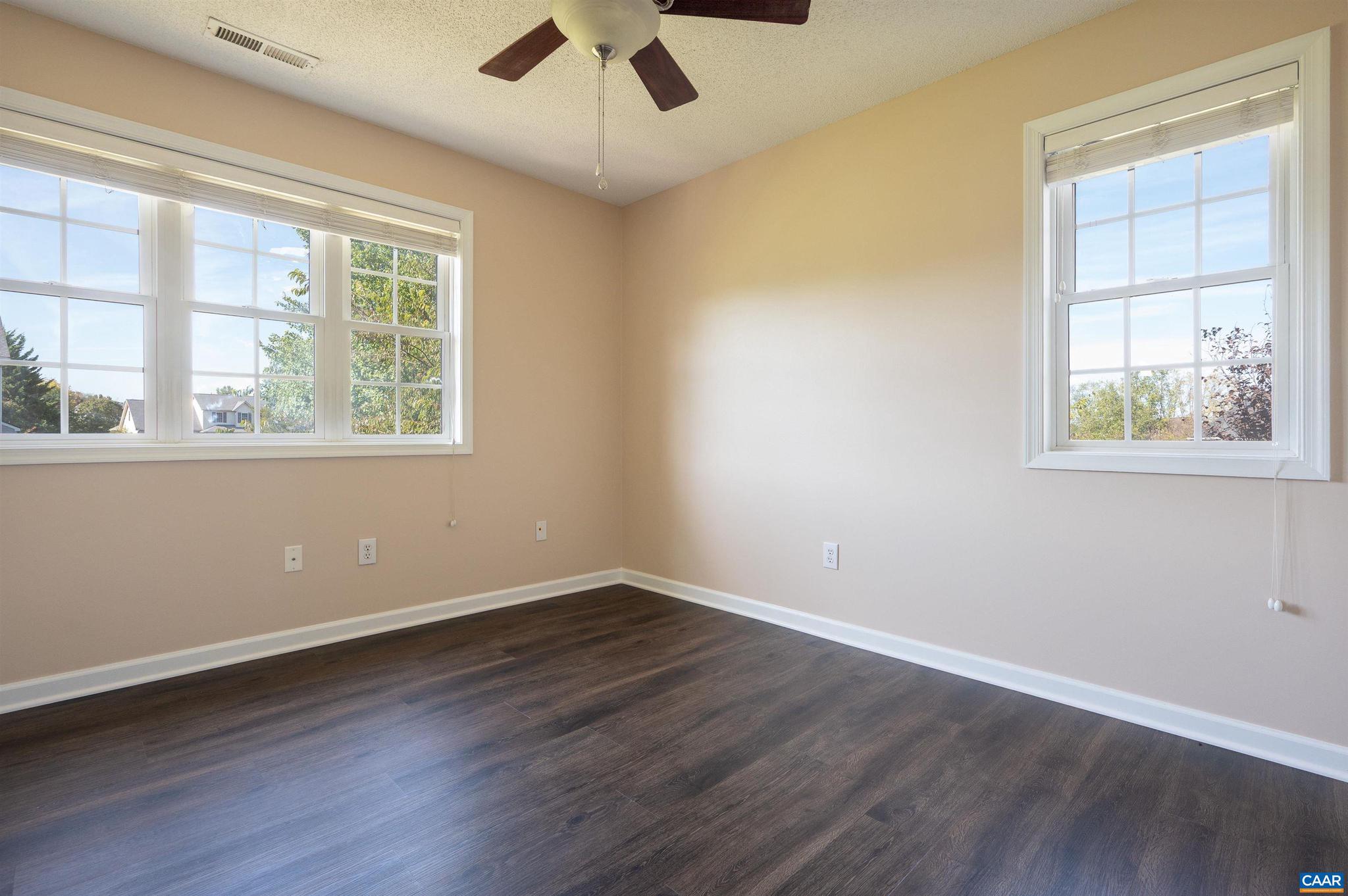 EMERALD HILLS - Residential