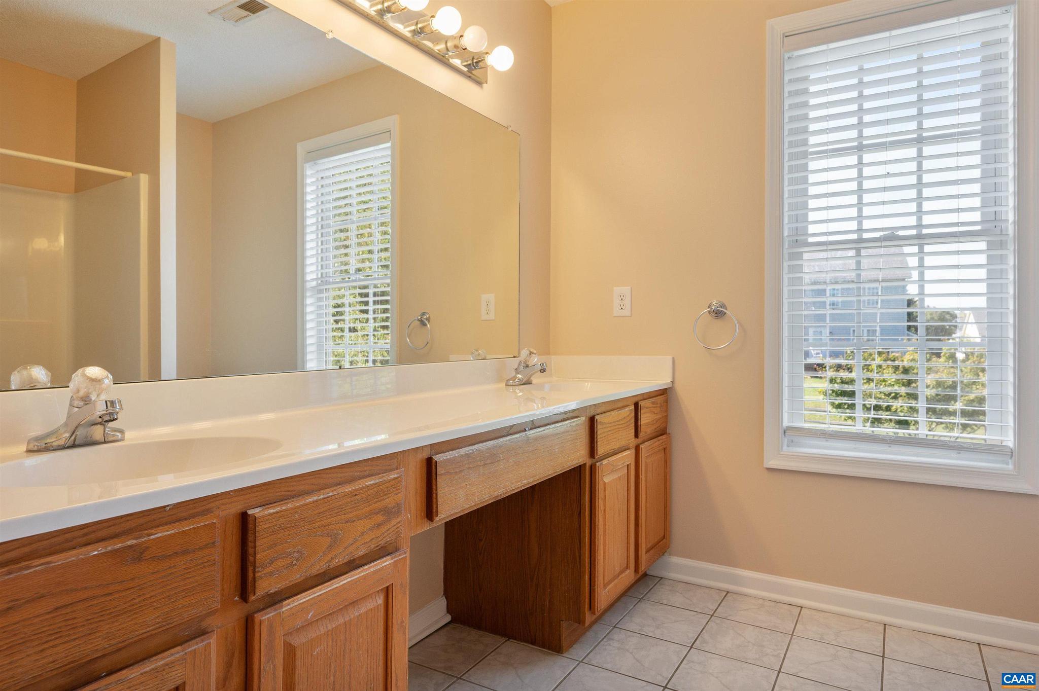 EMERALD HILLS - Residential