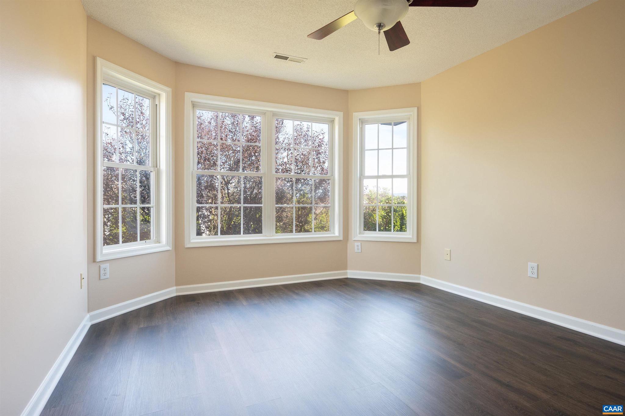 EMERALD HILLS - Residential