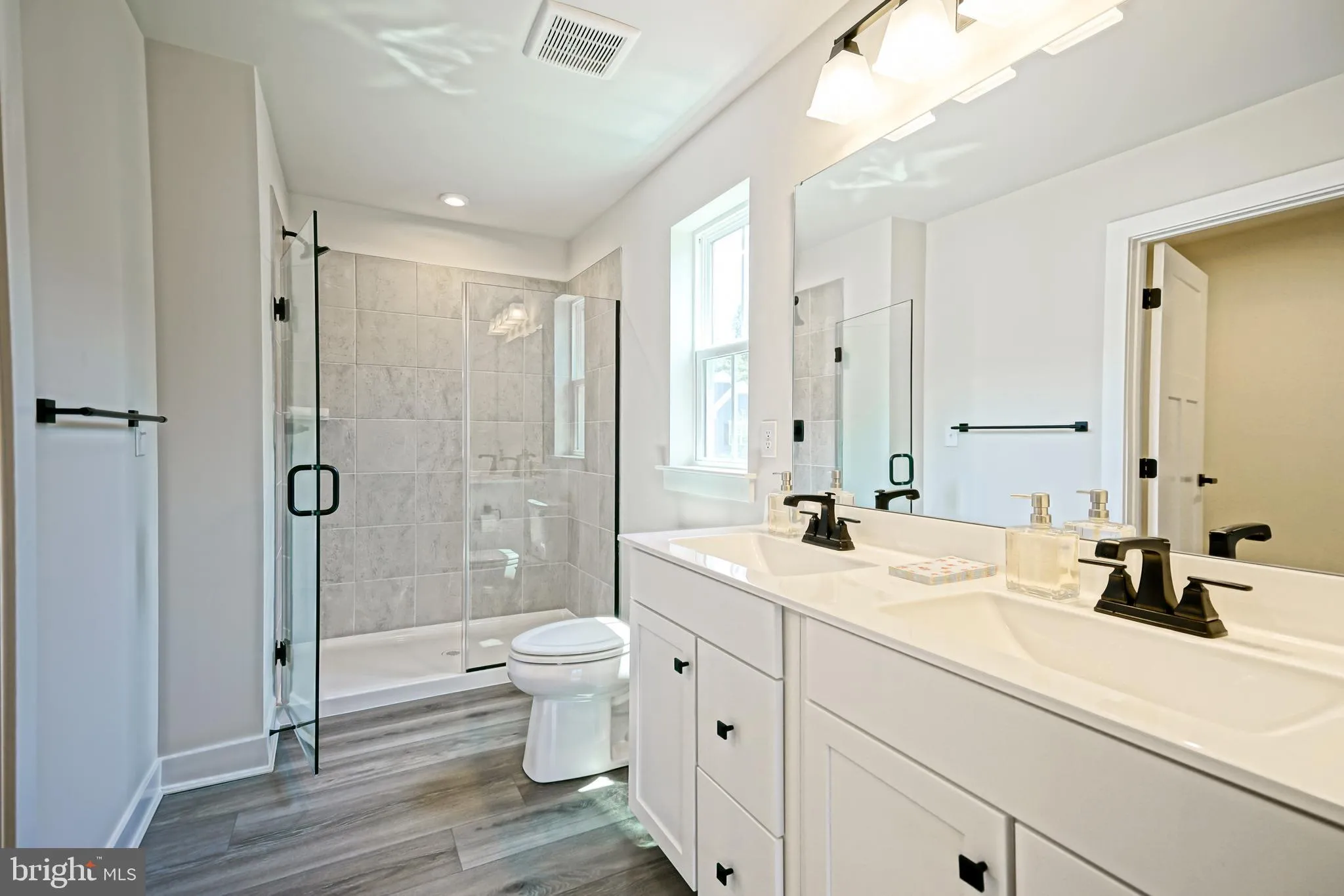 Lewes, Delaware 19958, United States, 4 Bedrooms Bedrooms, ,3 BathroomsBathrooms,Residential,Active,156672