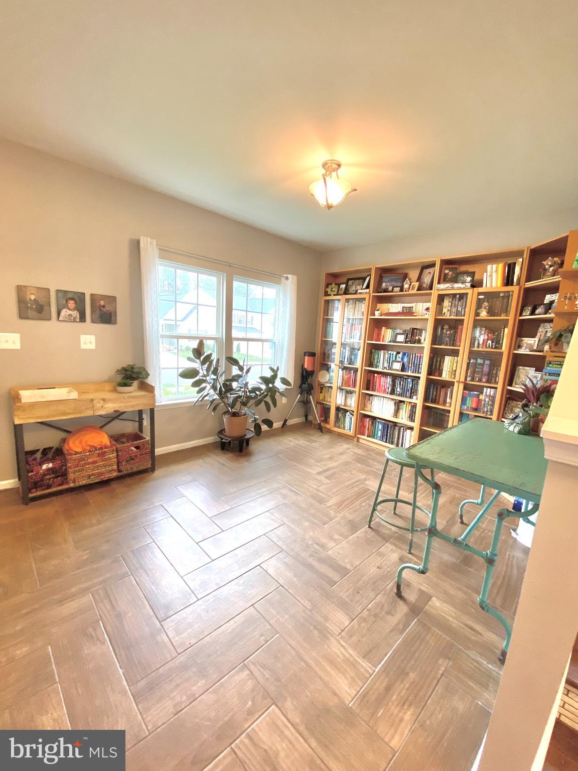 LEE'S PARKE - Residential Lease