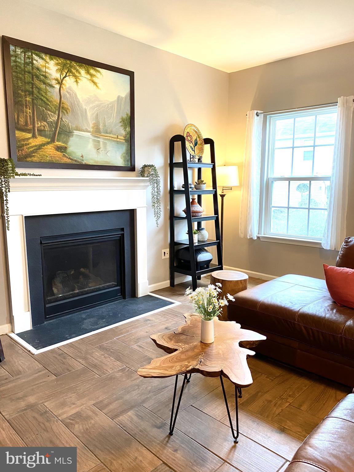 LEE'S PARKE - Residential Lease