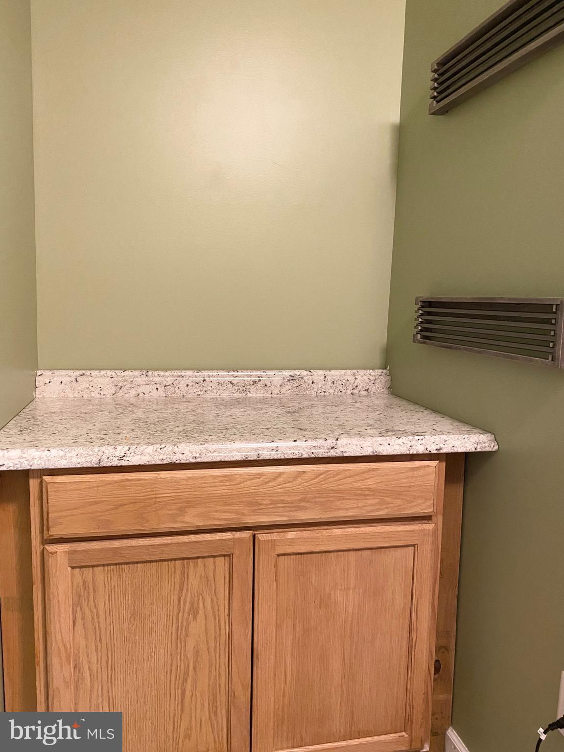 LEE'S PARKE - Residential Lease