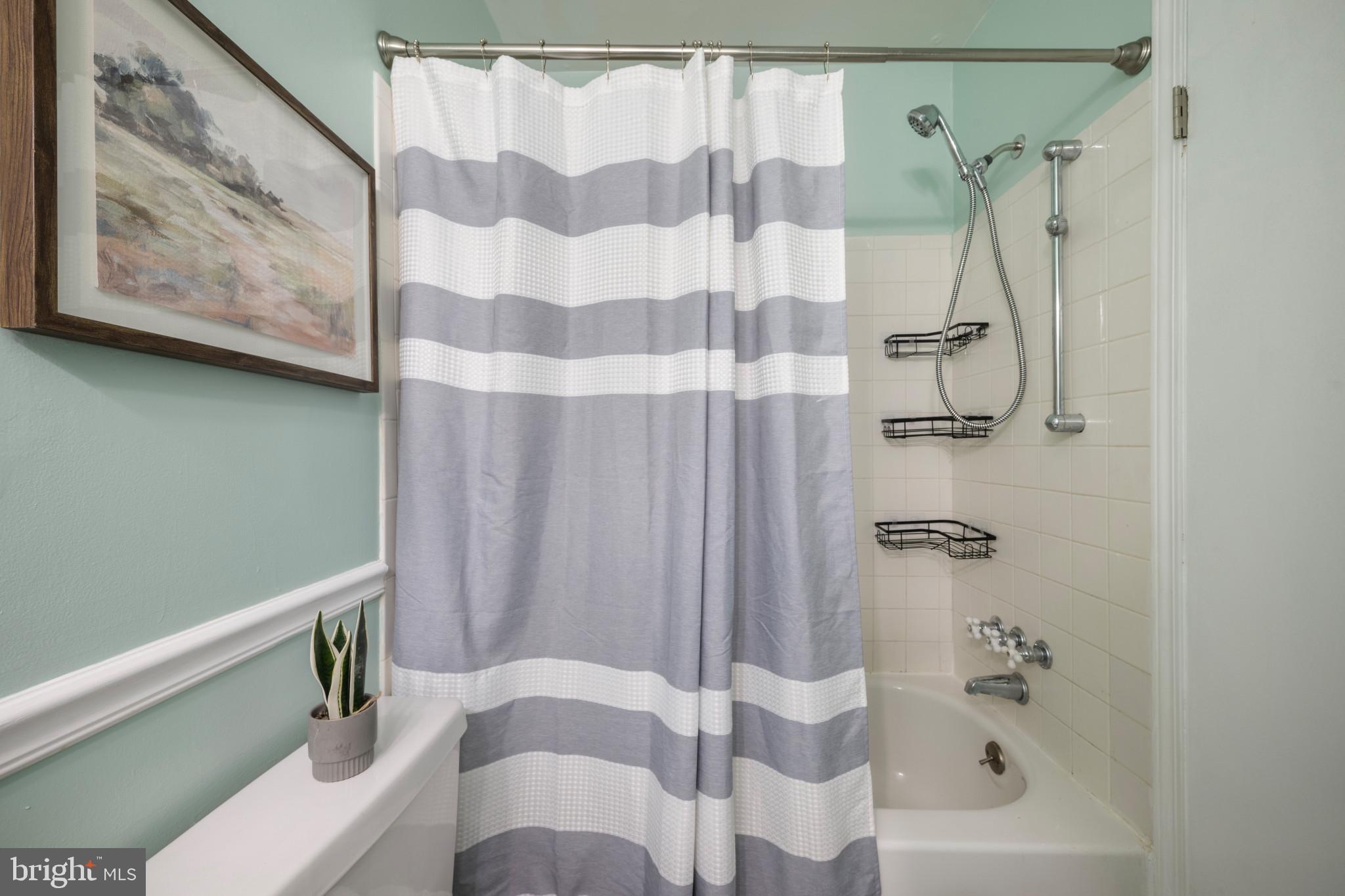 FRIENDLY ACRES - Residential