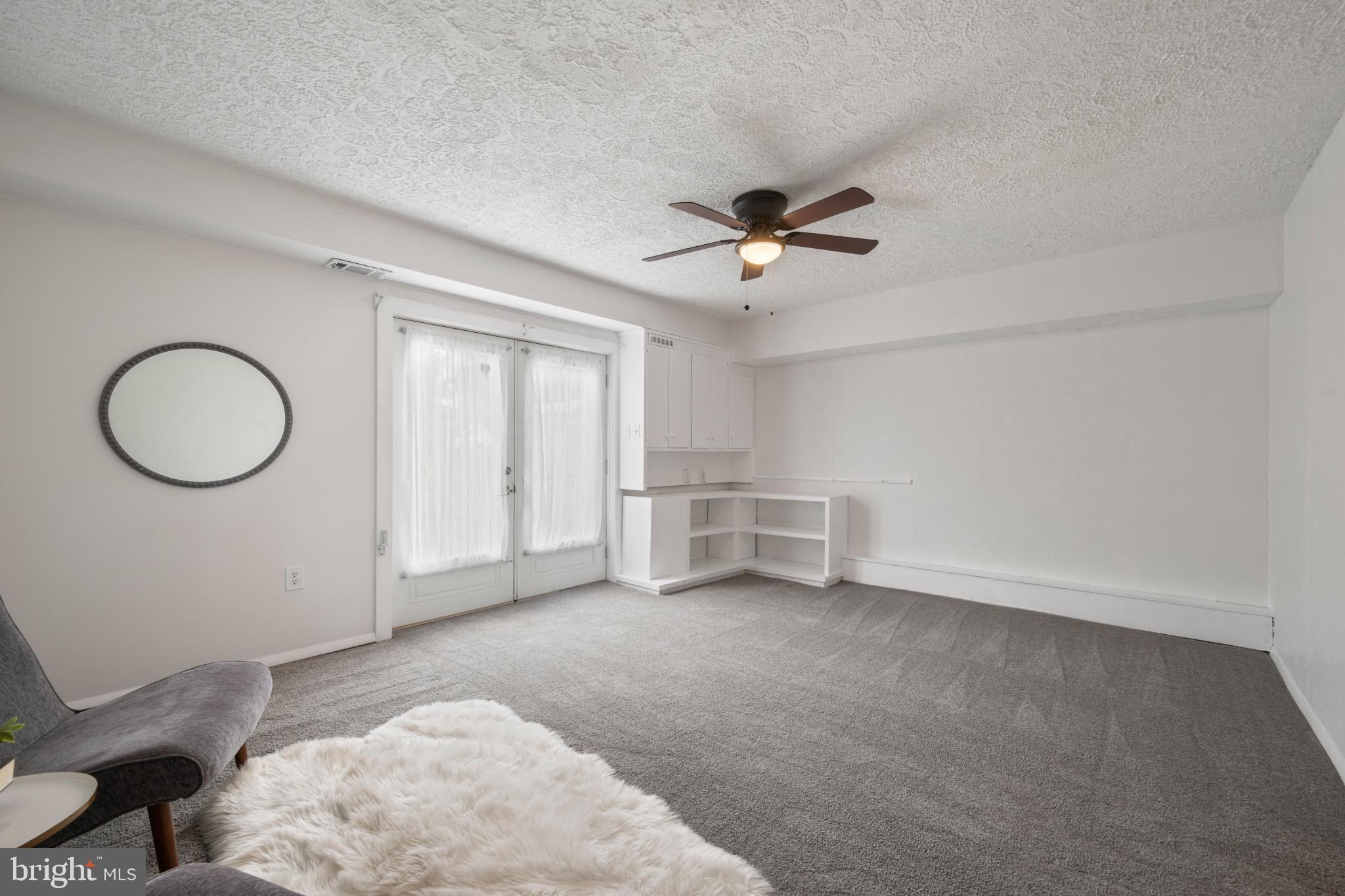 FRIENDLY ACRES - Residential