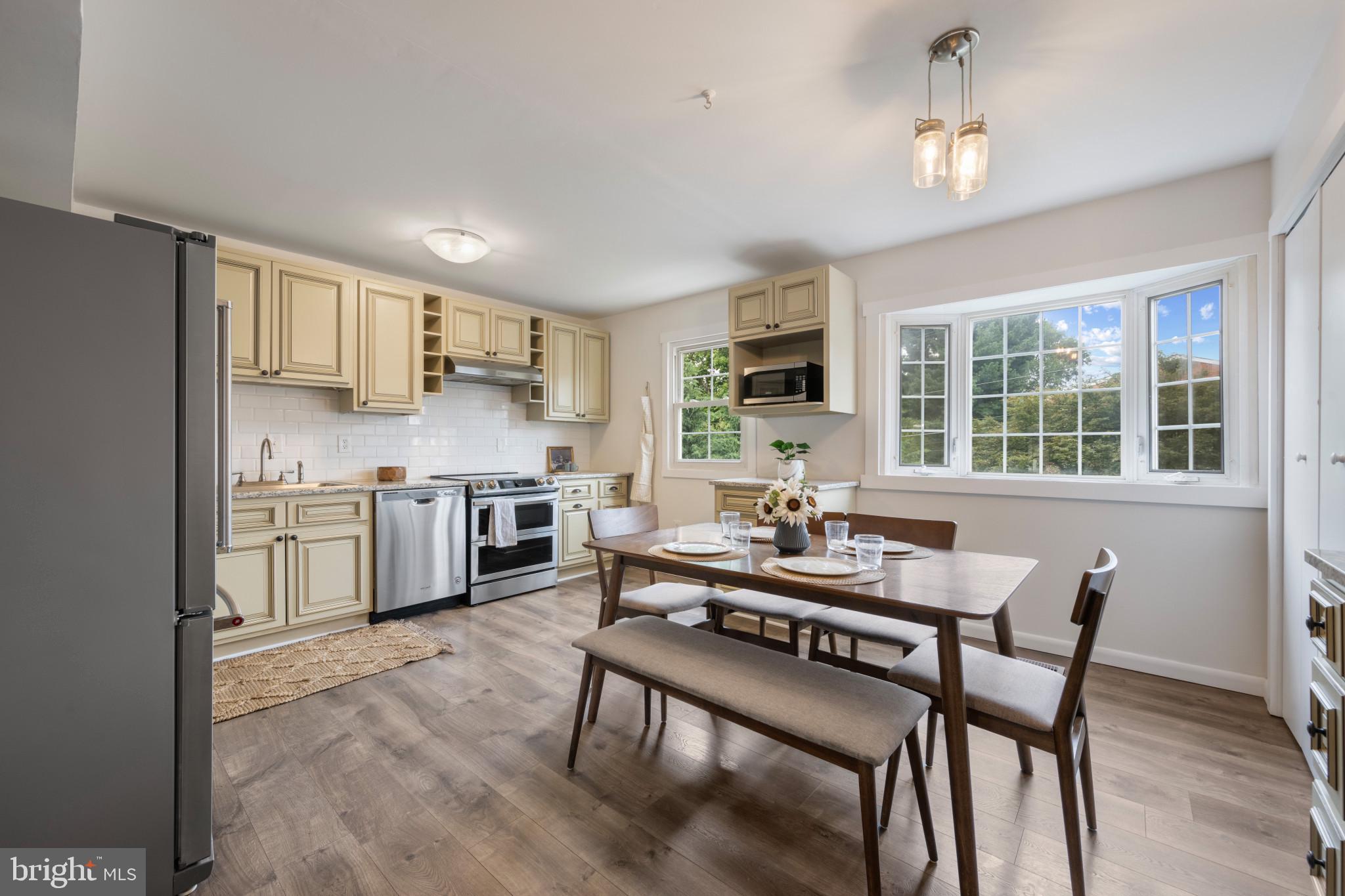 FRIENDLY ACRES - Residential