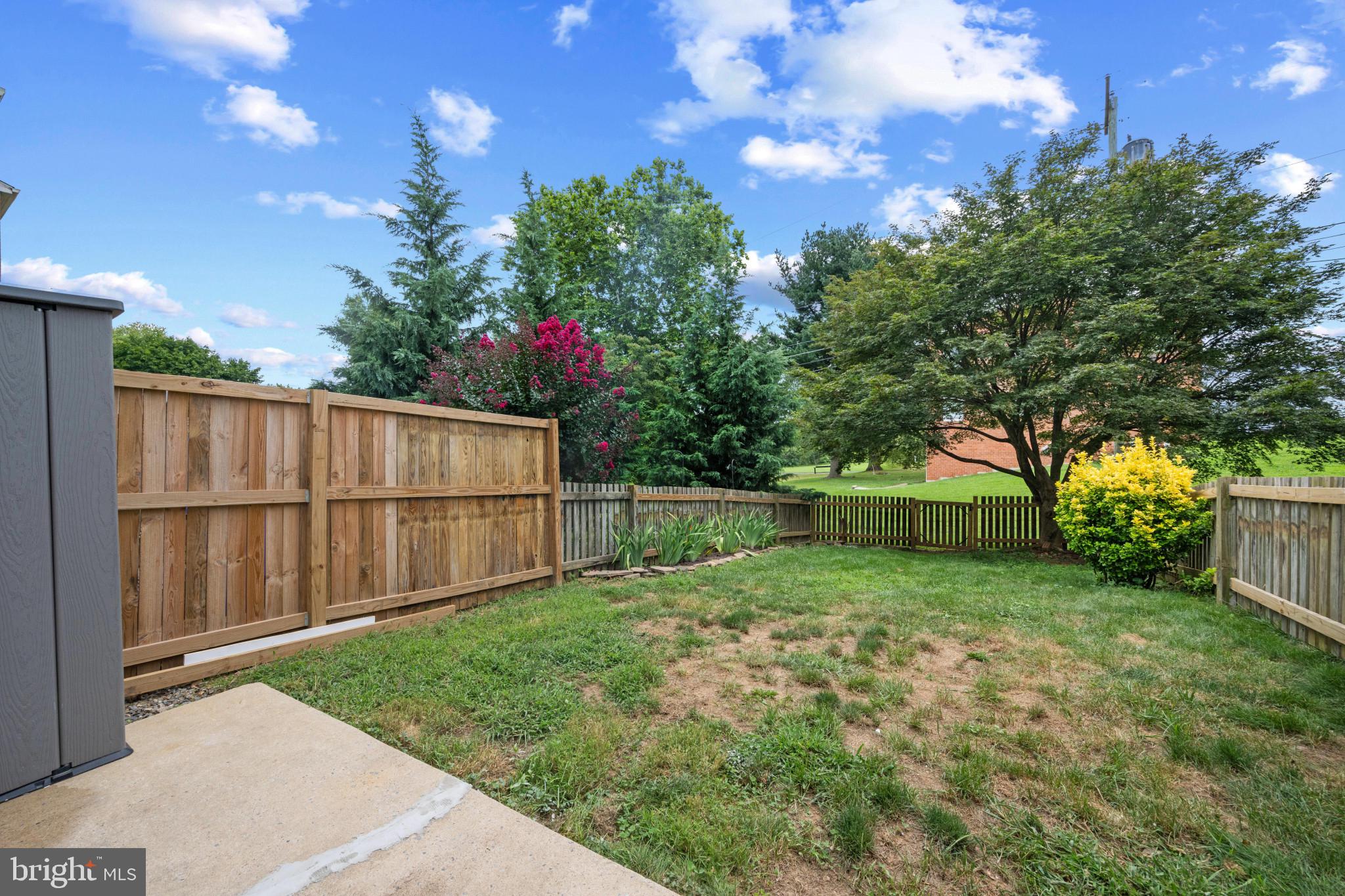 FRIENDLY ACRES - Residential