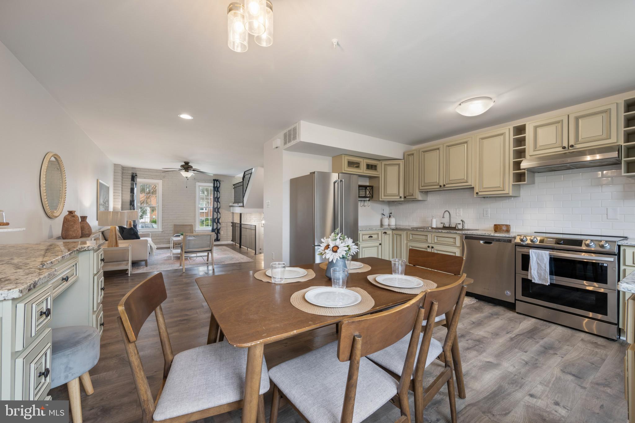 FRIENDLY ACRES - Residential