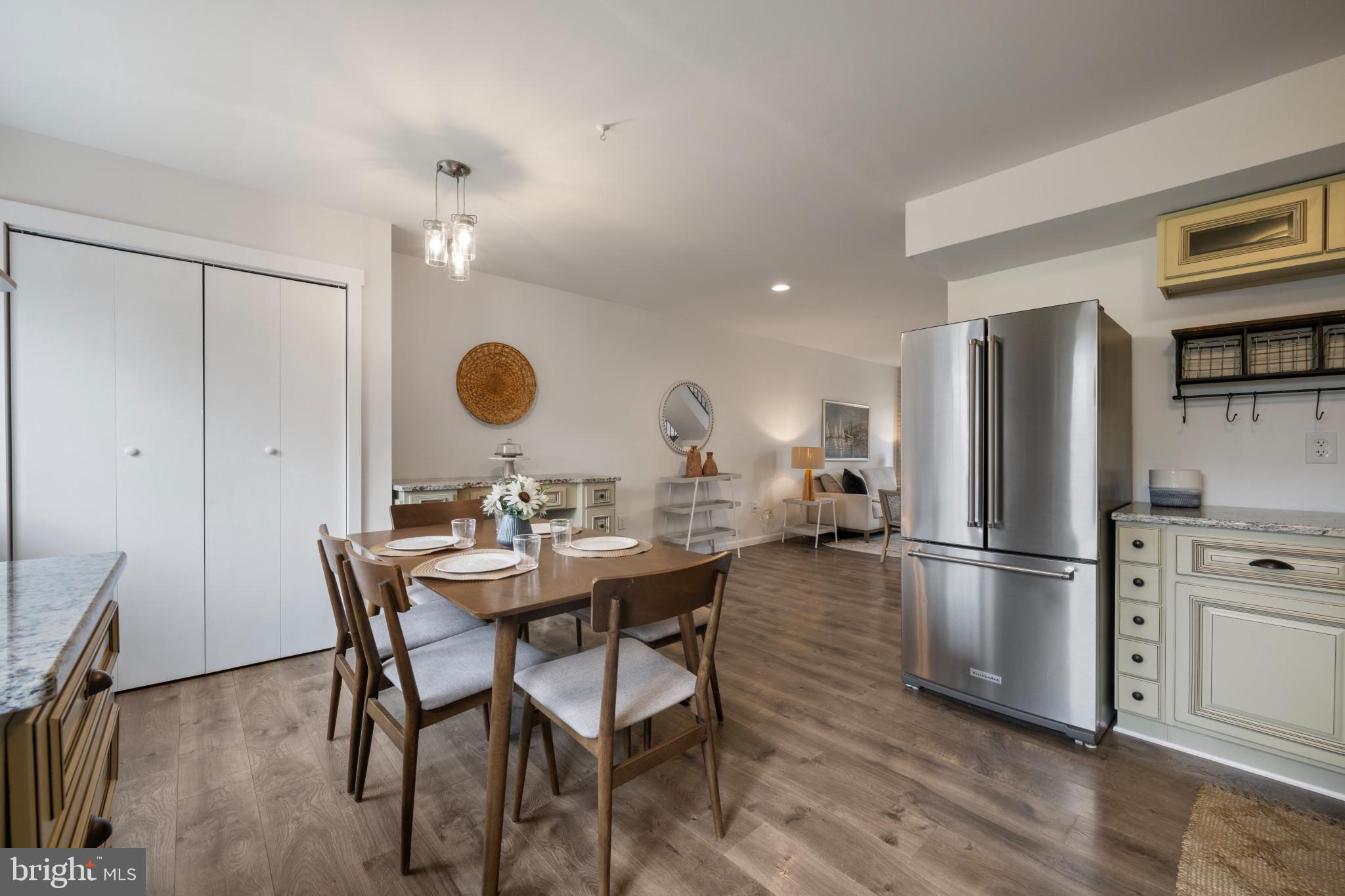 FRIENDLY ACRES - Residential