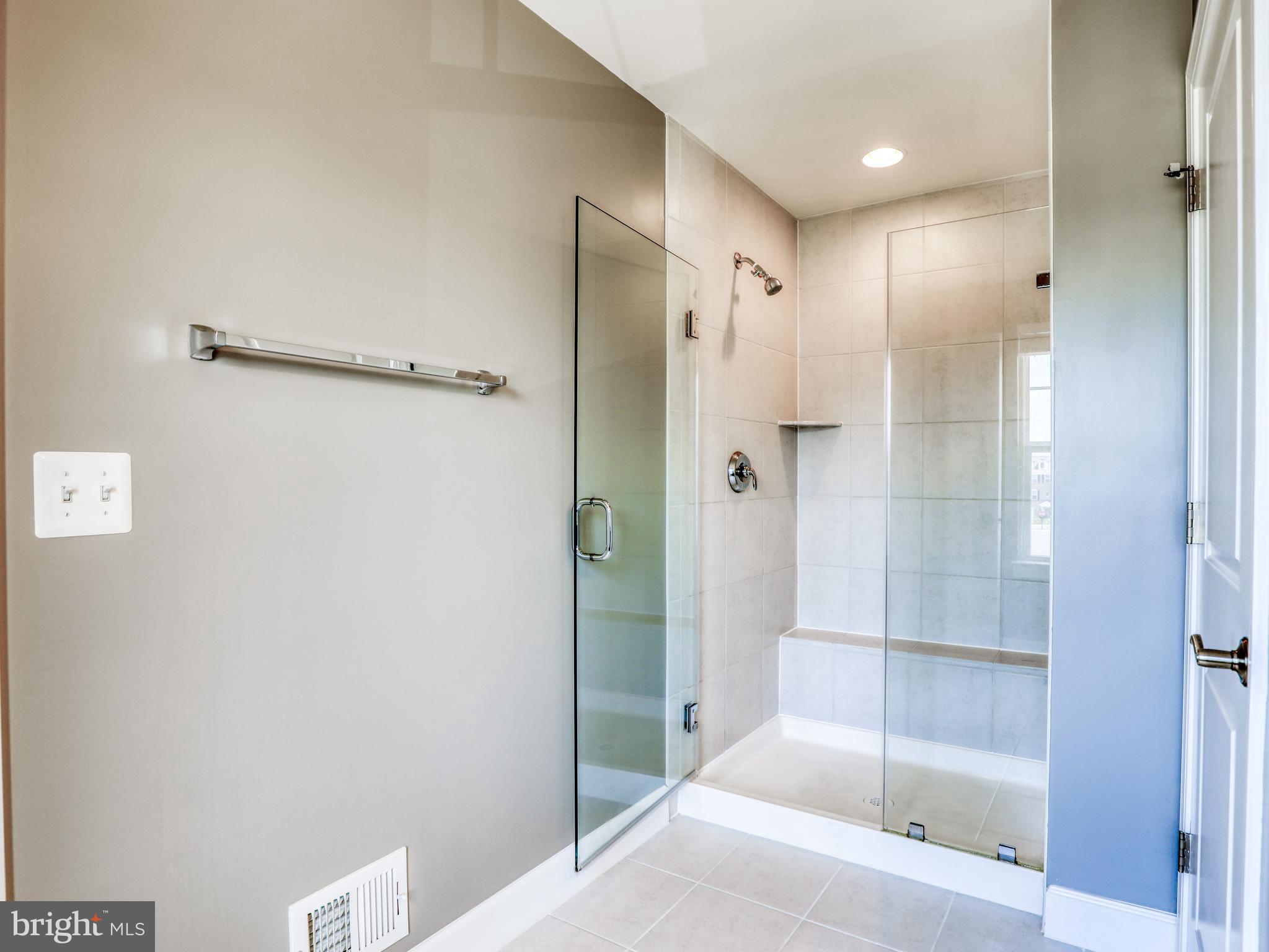 BRADLEY SQUARE - Residential