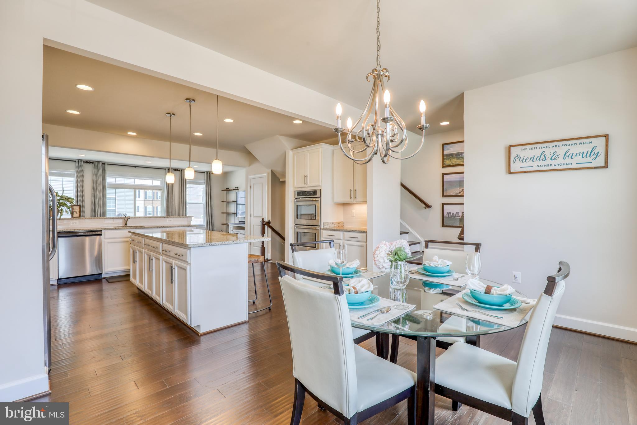 BRADLEY SQUARE - Residential