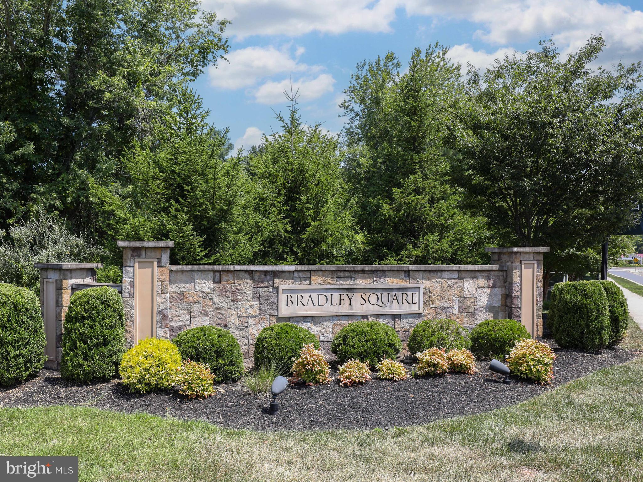 BRADLEY SQUARE - Residential