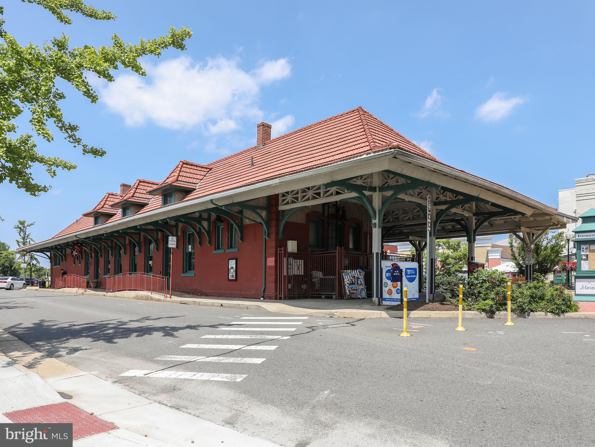 BRADLEY SQUARE - Residential