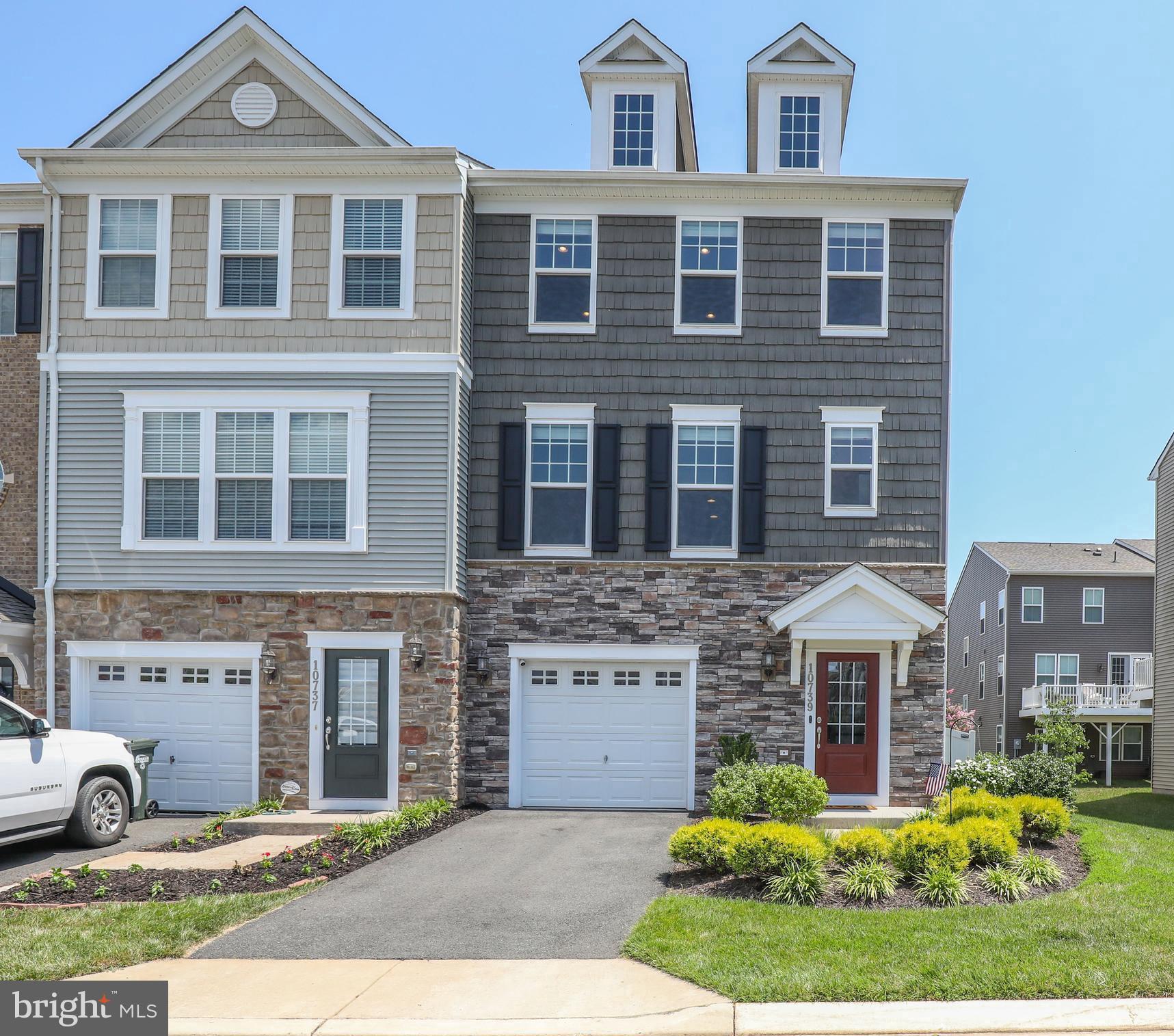 BRADLEY SQUARE - Residential