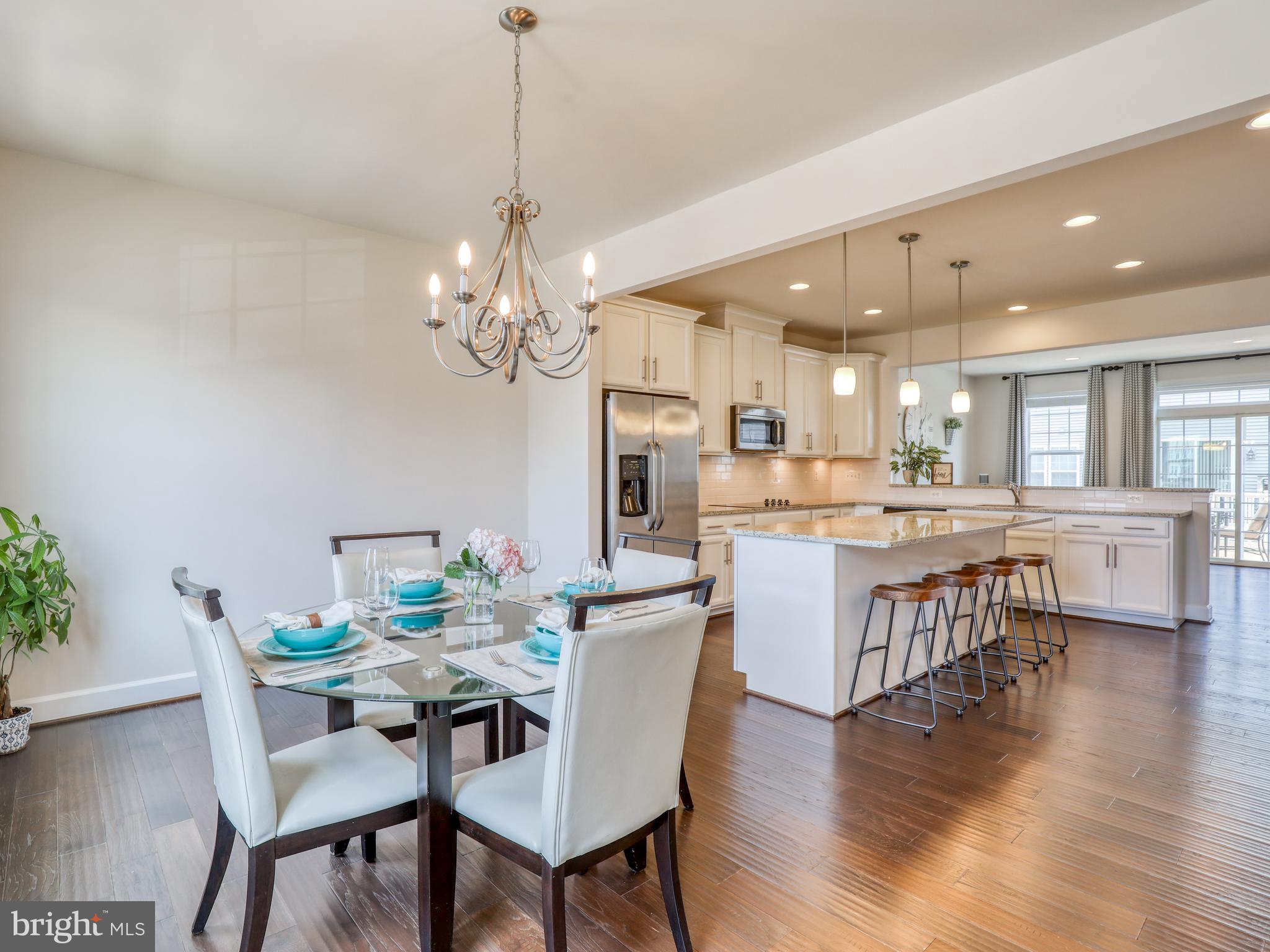 BRADLEY SQUARE - Residential