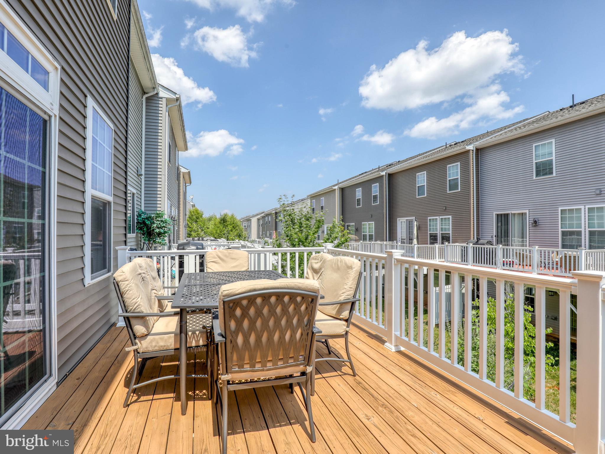 BRADLEY SQUARE - Residential