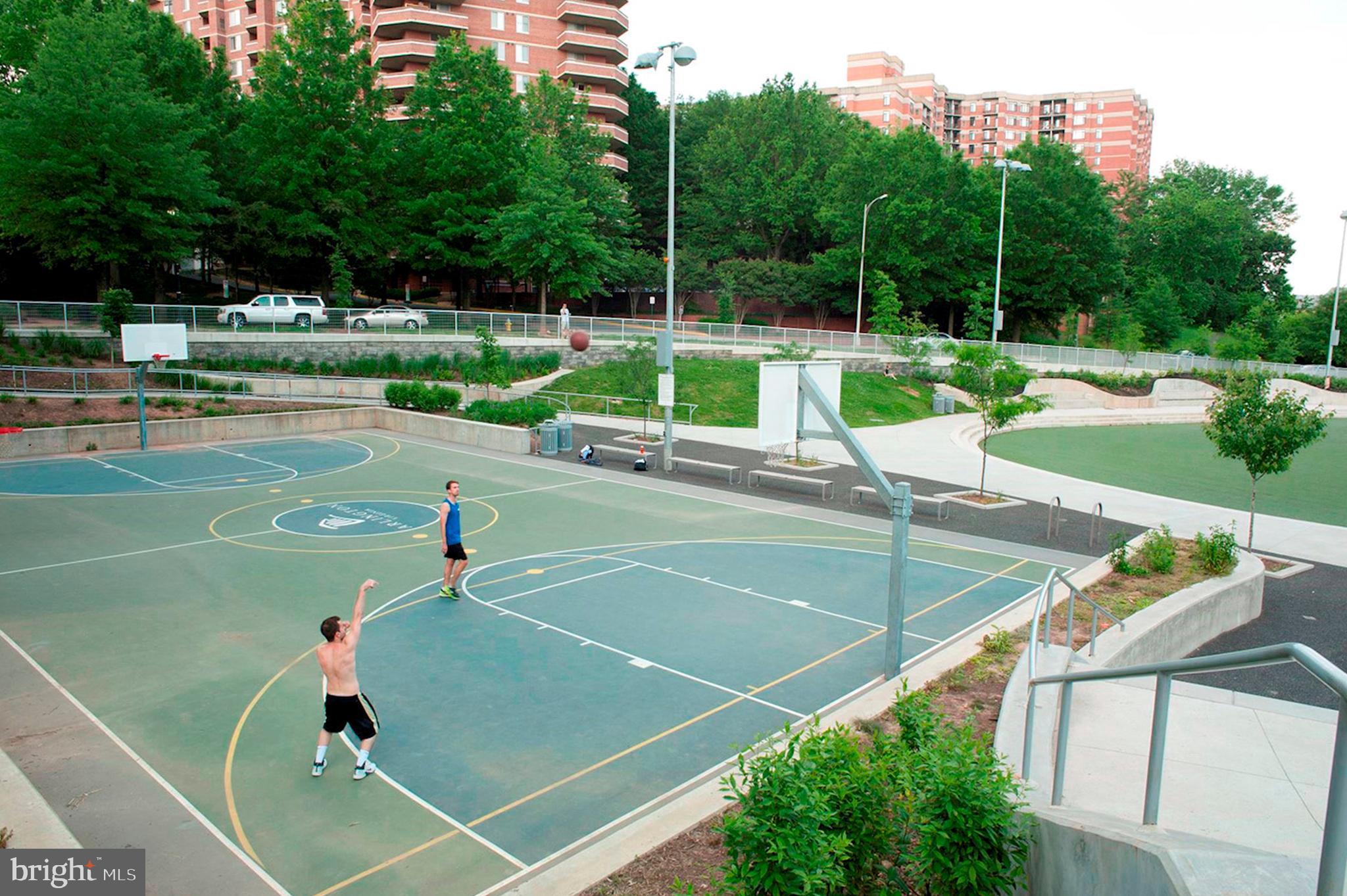 THE WILLIAMSBURG - Residential Lease