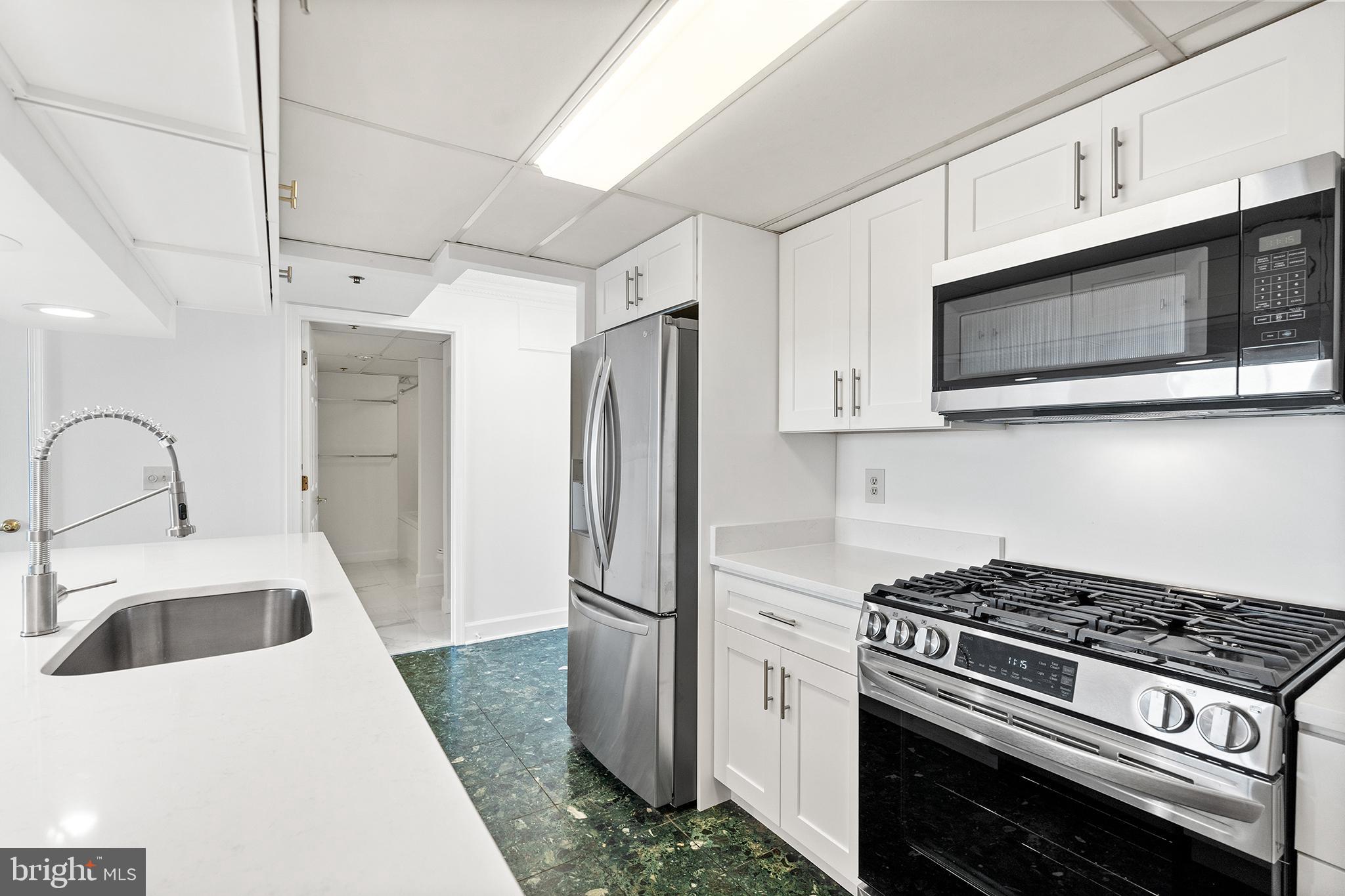 THE WILLIAMSBURG - Residential Lease