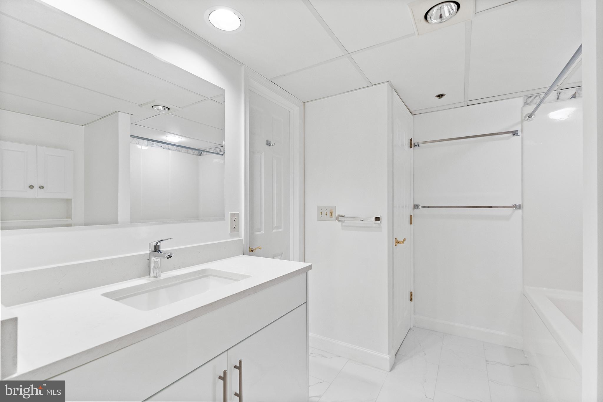 THE WILLIAMSBURG - Residential Lease