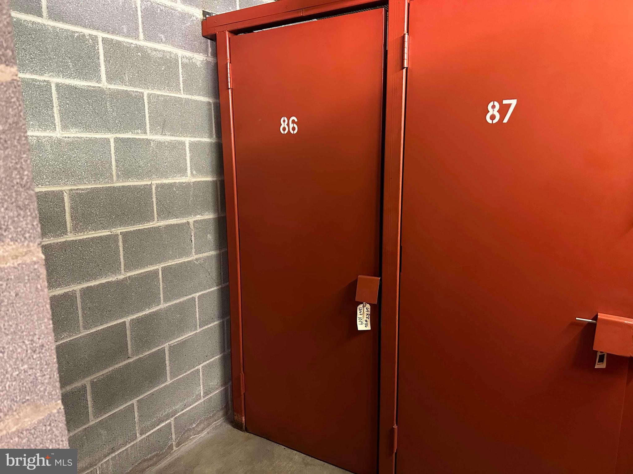 THE WILLIAMSBURG - Residential Lease