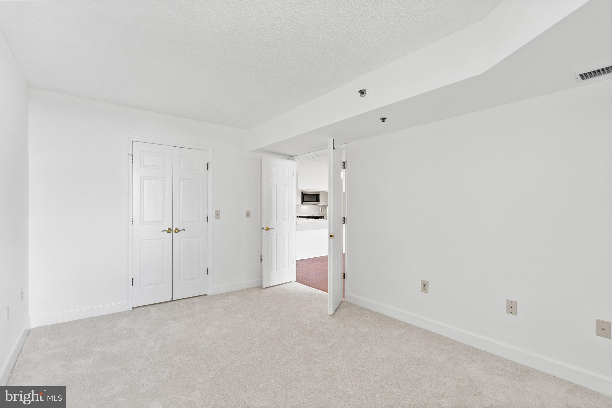 THE WILLIAMSBURG - Residential Lease