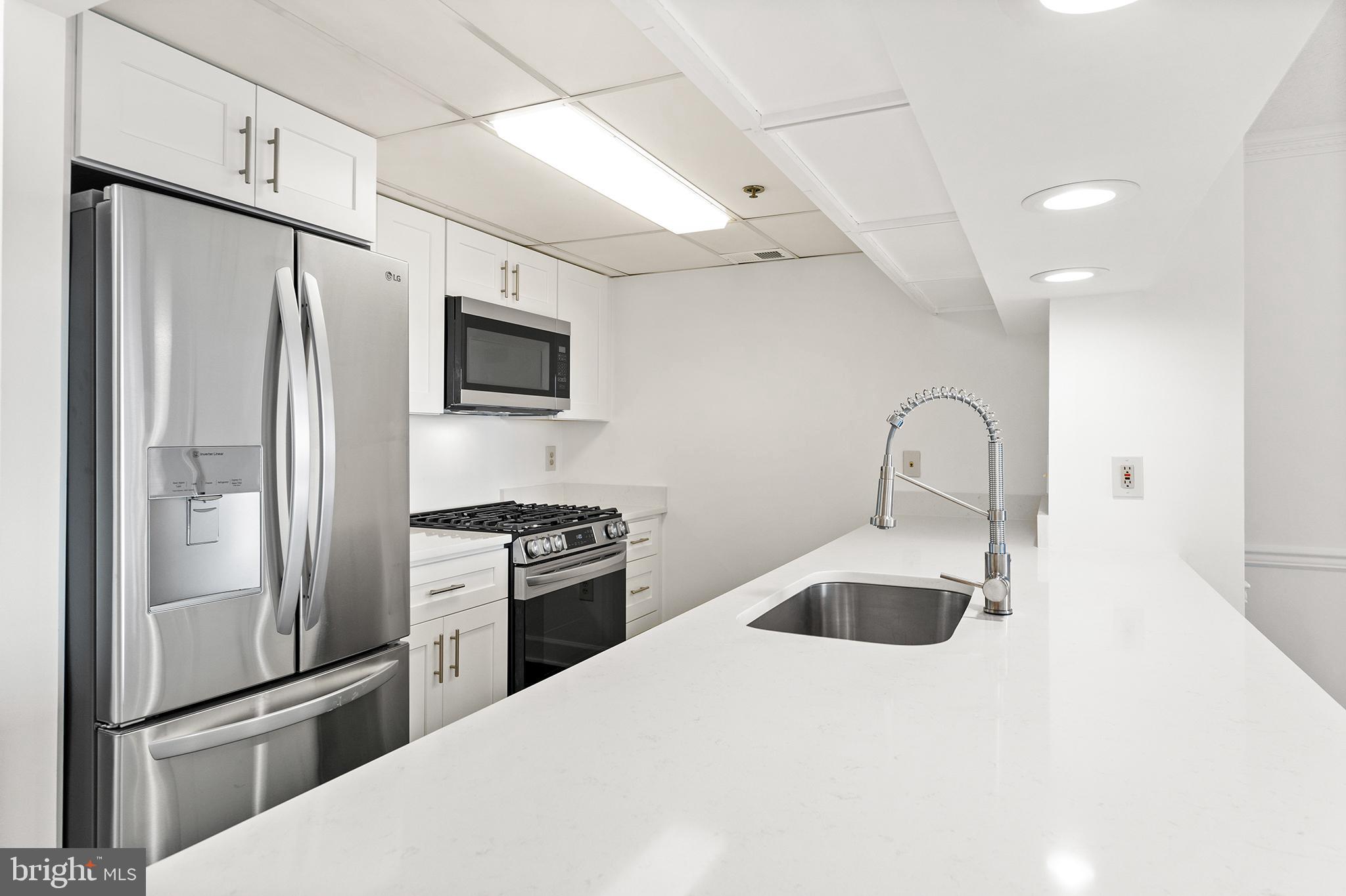 THE WILLIAMSBURG - Residential Lease