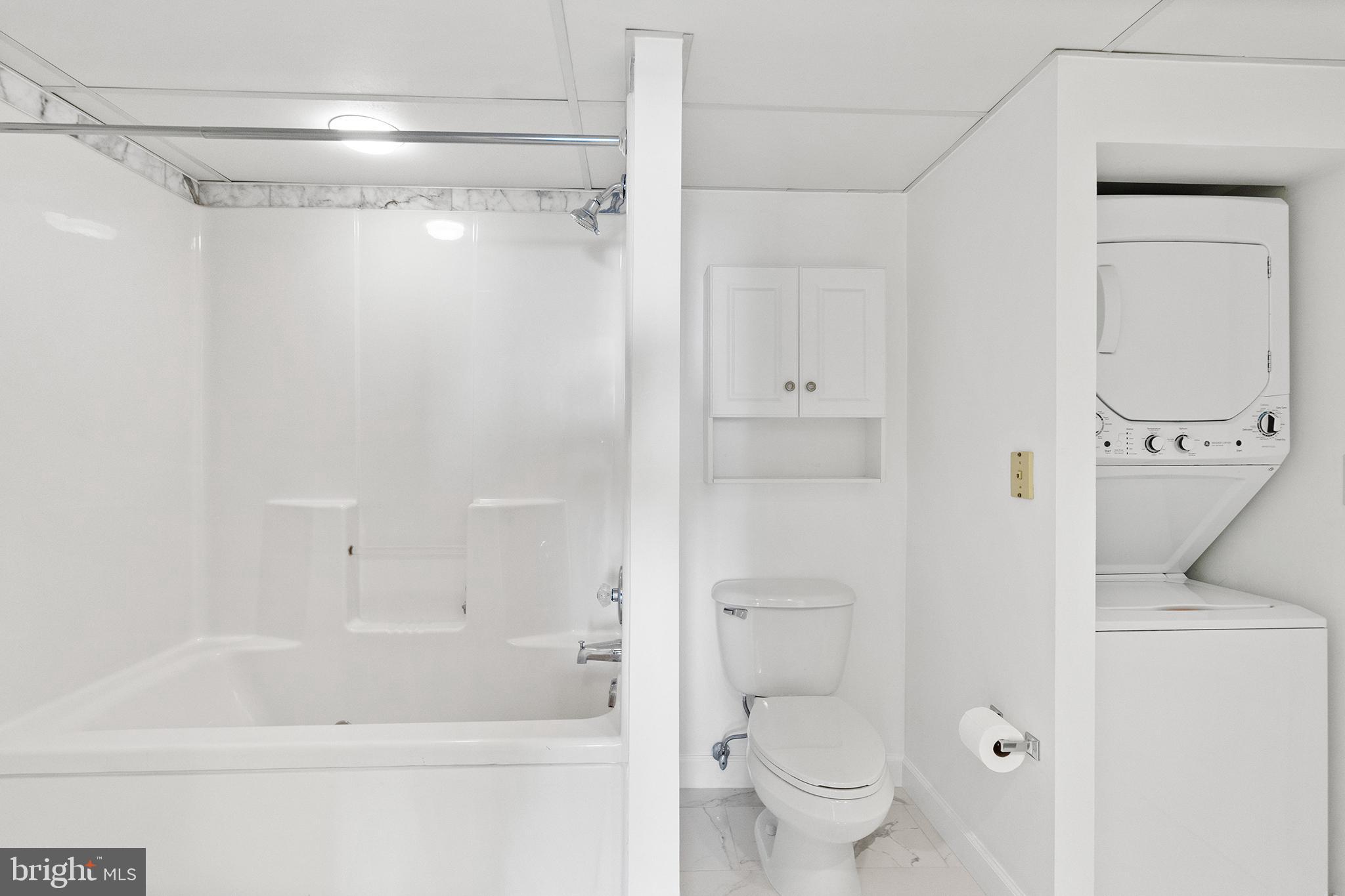 THE WILLIAMSBURG - Residential Lease