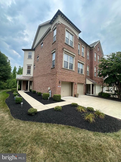 Townhouse For Rent - 13200 Saint James Sanctuary Drive<br/> BOWIE, MD 20720