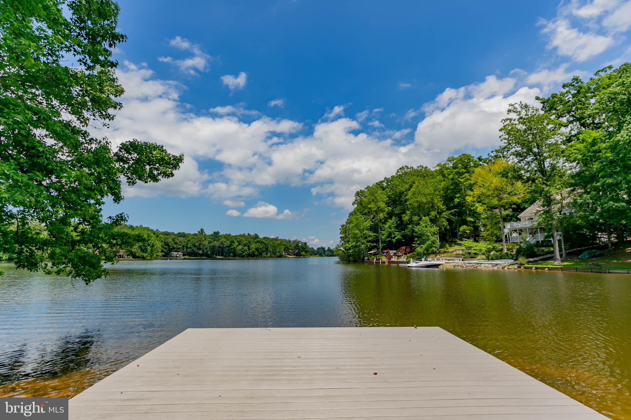 LAKE LAND OR - Residential