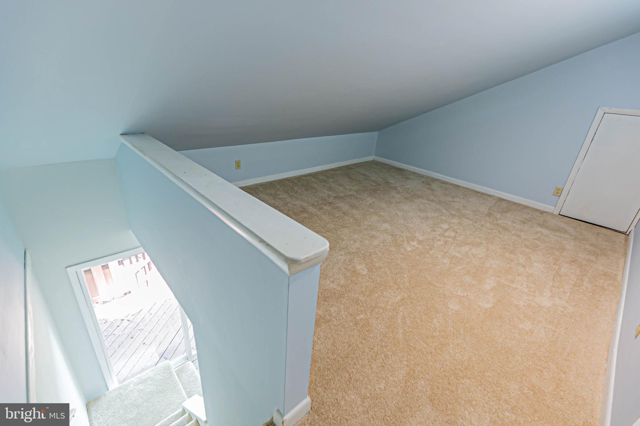 LAKE LAND OR - Residential