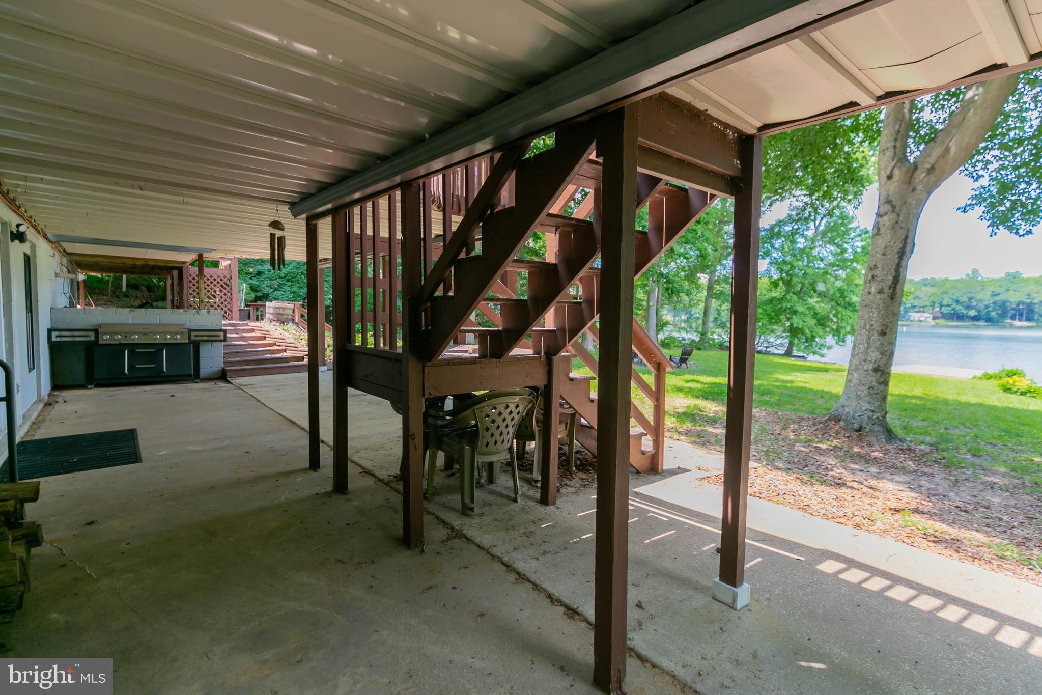 LAKE LAND OR - Residential