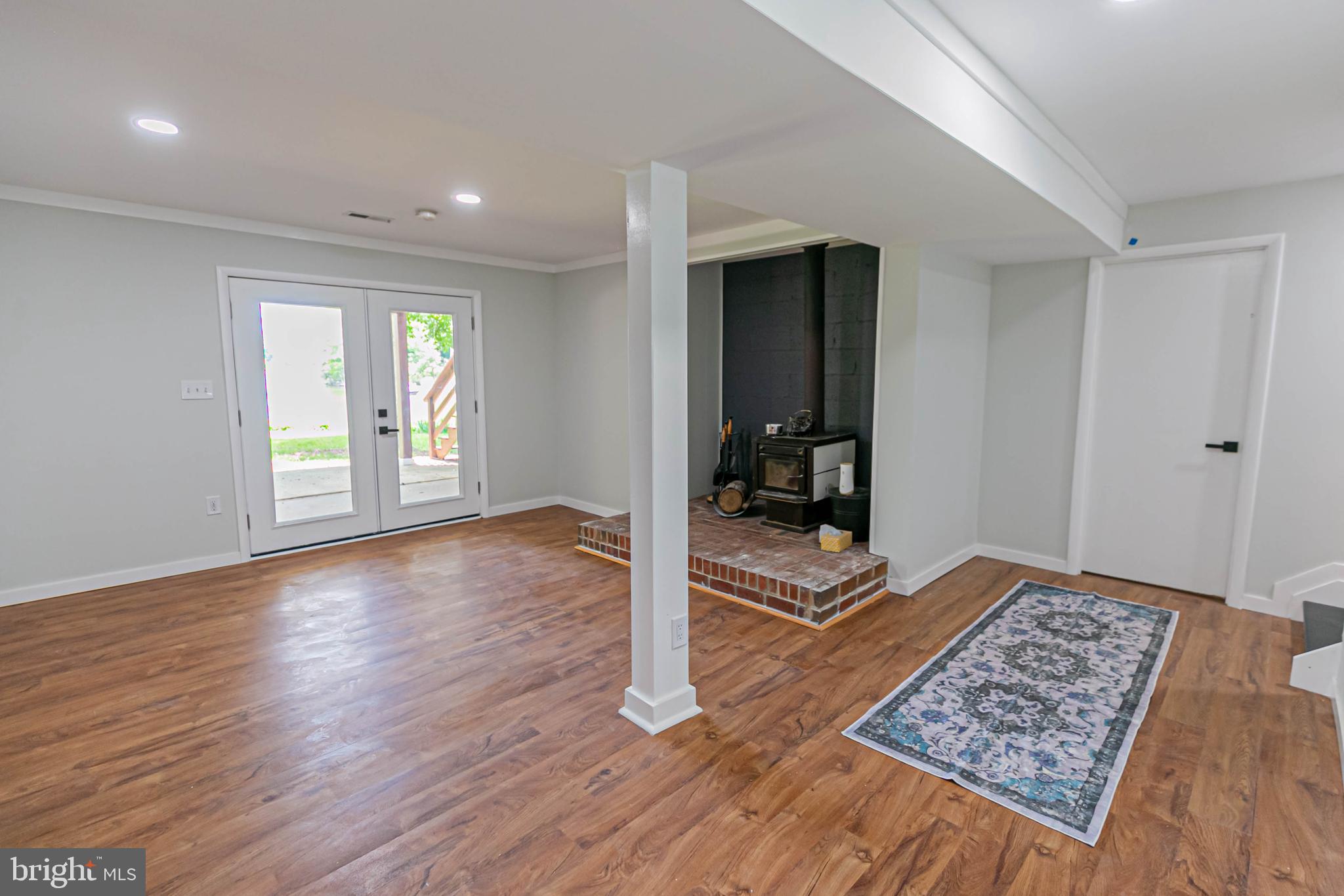 LAKE LAND OR - Residential