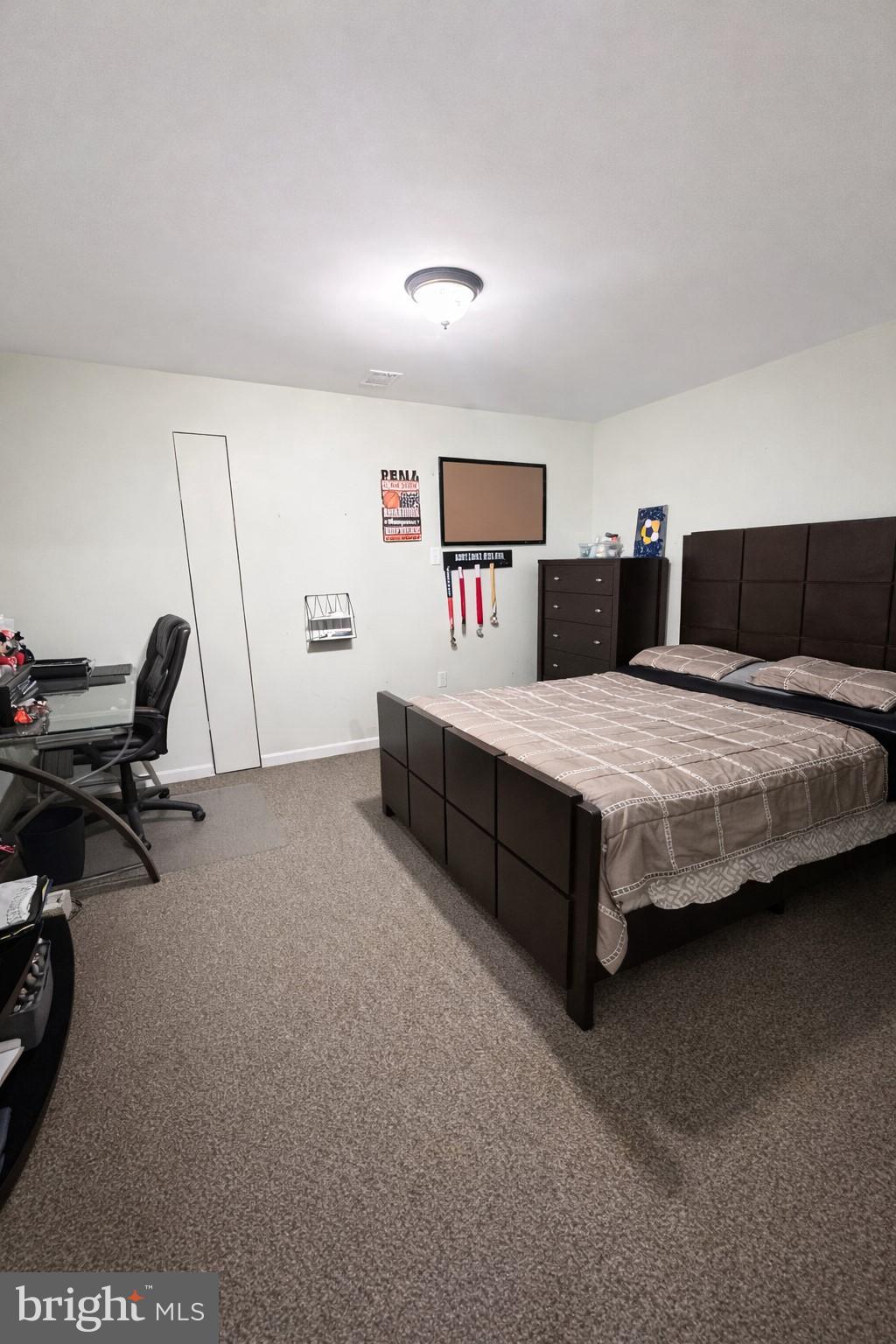 VILLAGE NORTH - Residential