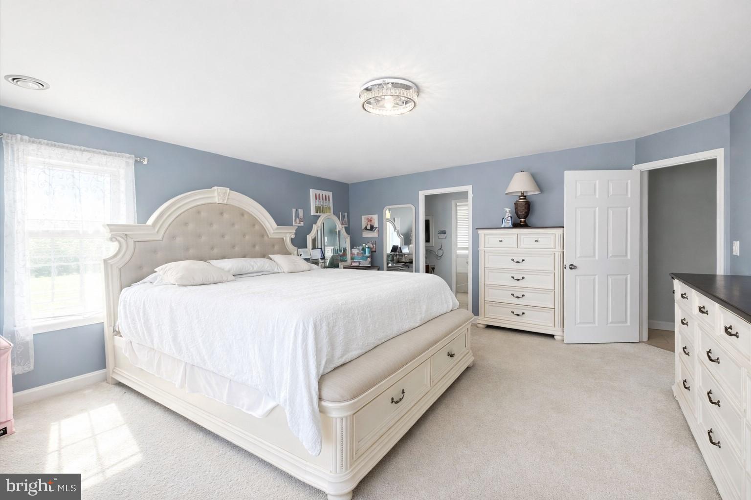 VILLAGE NORTH - Residential