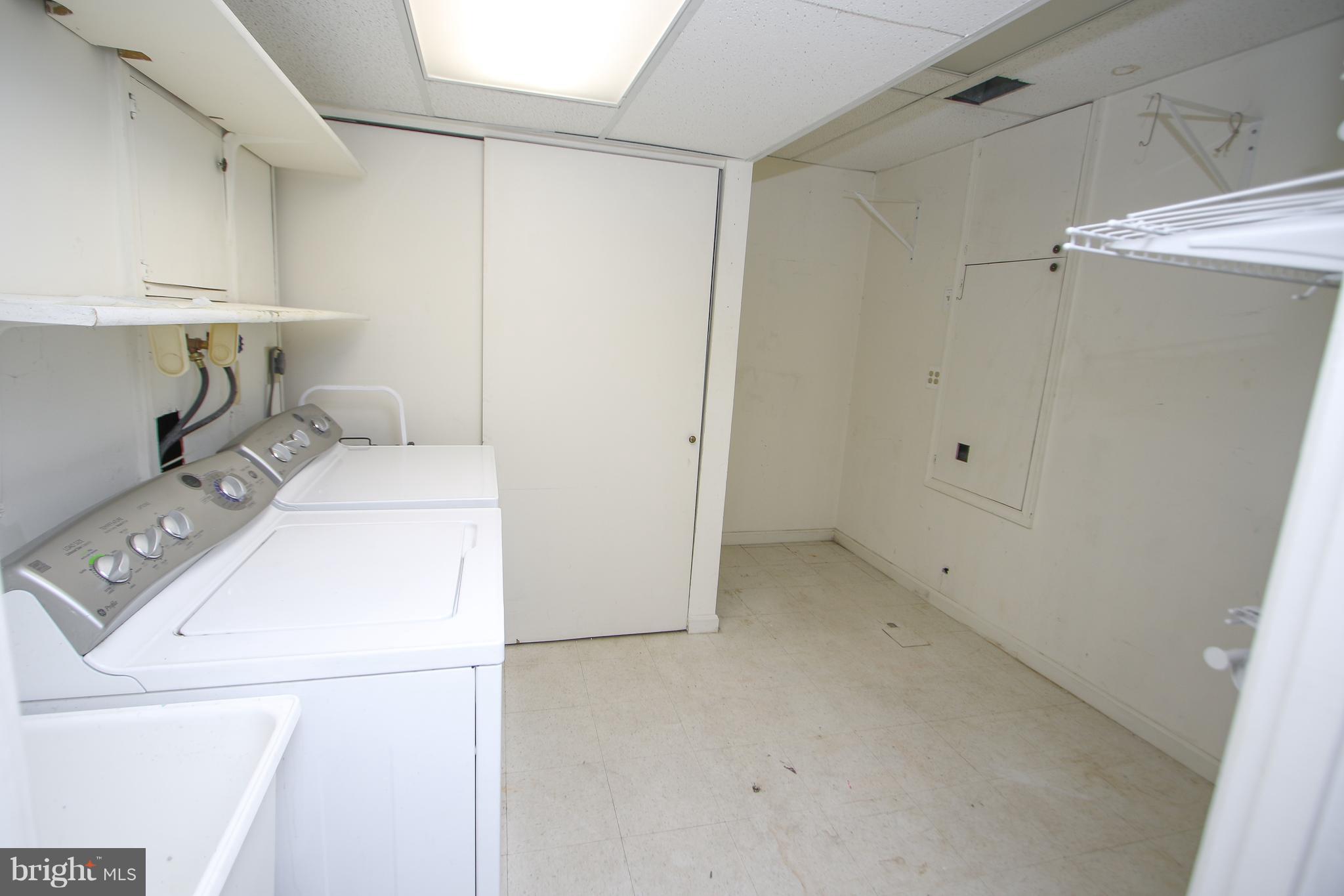 THE VILLAGE PARK - Residential