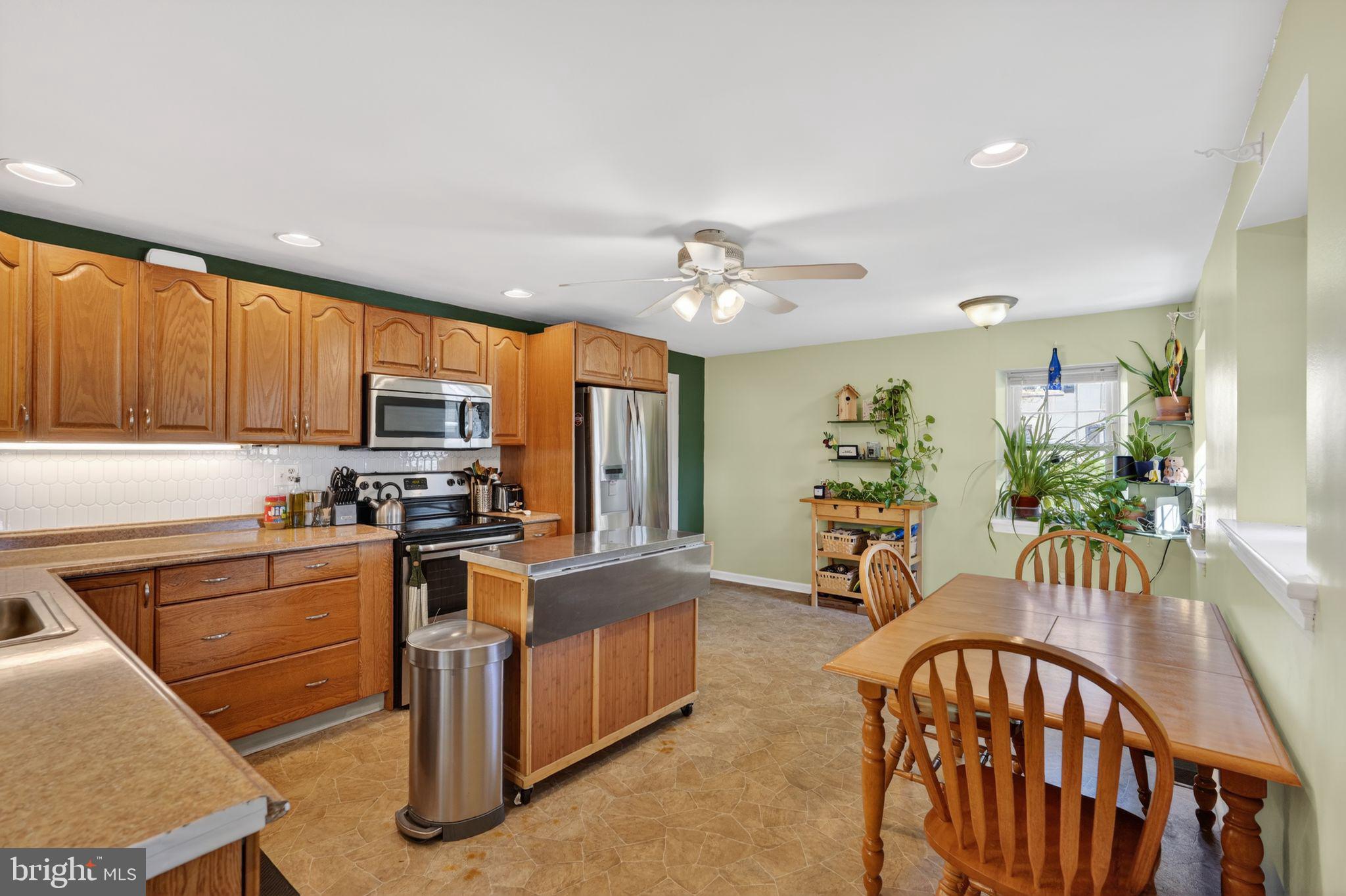 NORRISTOWN - Residential