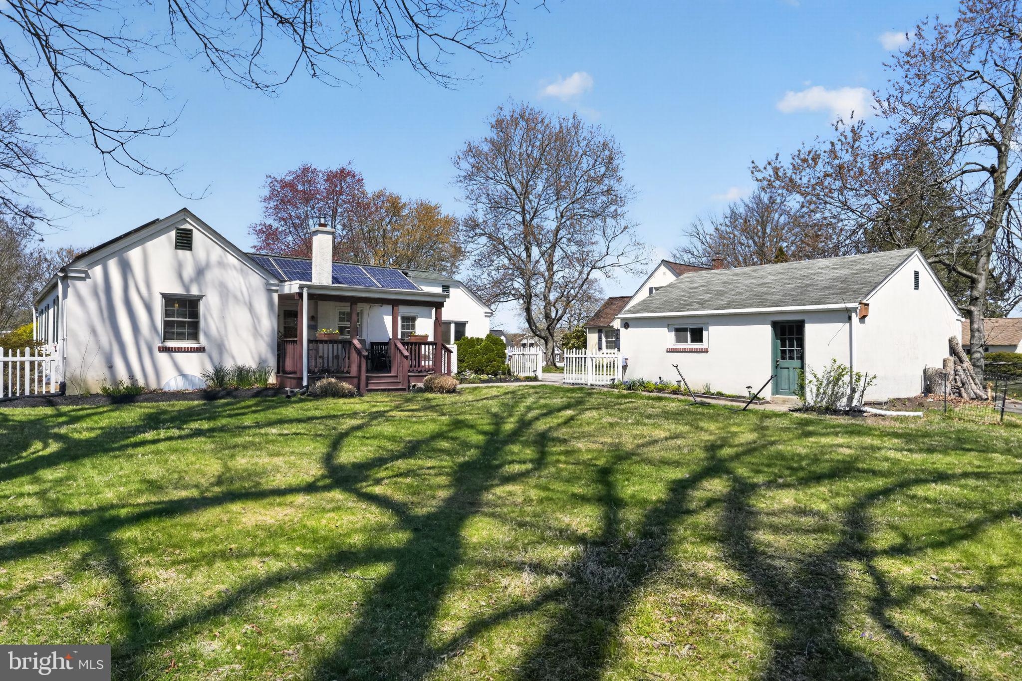 NORRISTOWN - Residential