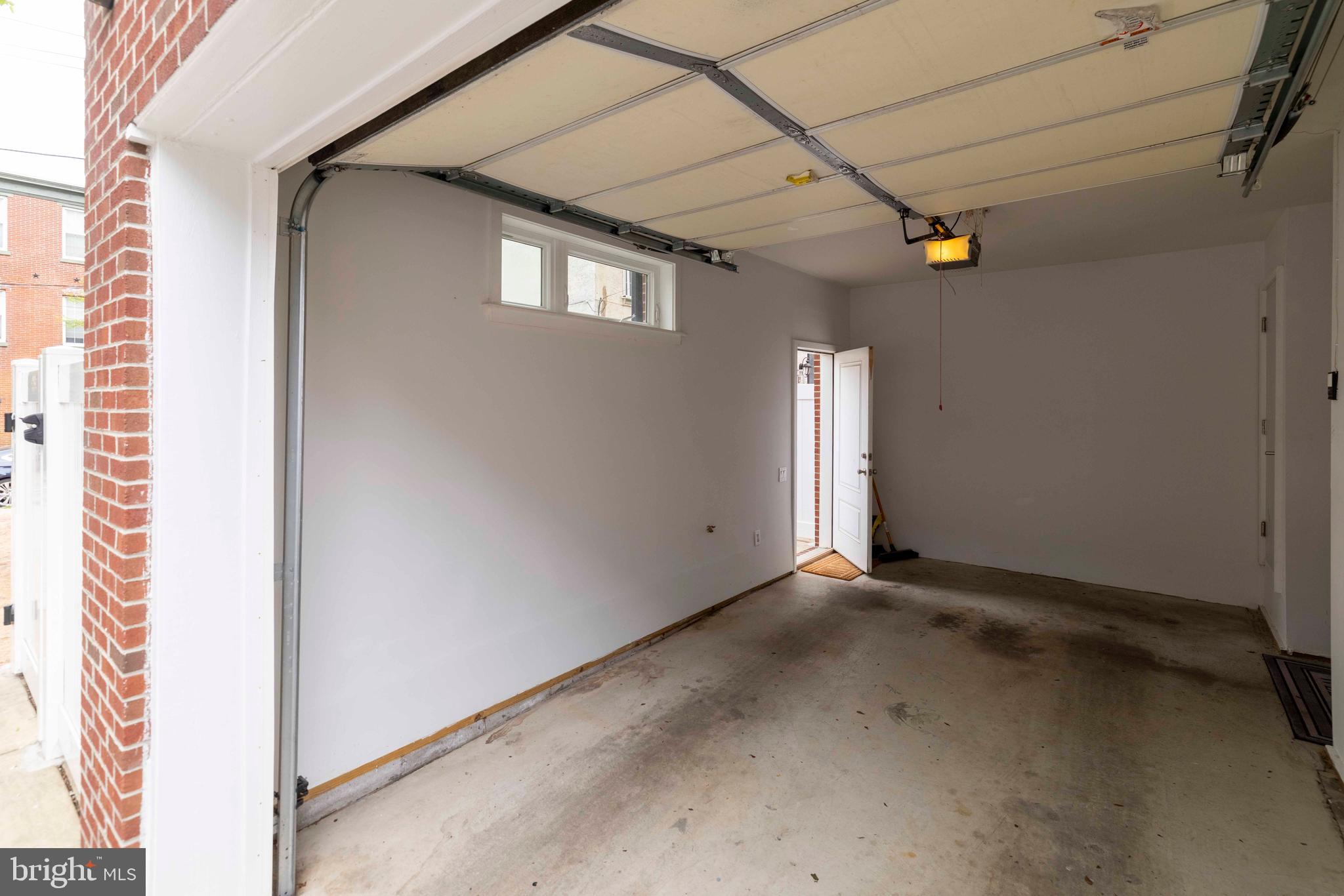 FAIRMOUNT - Residential