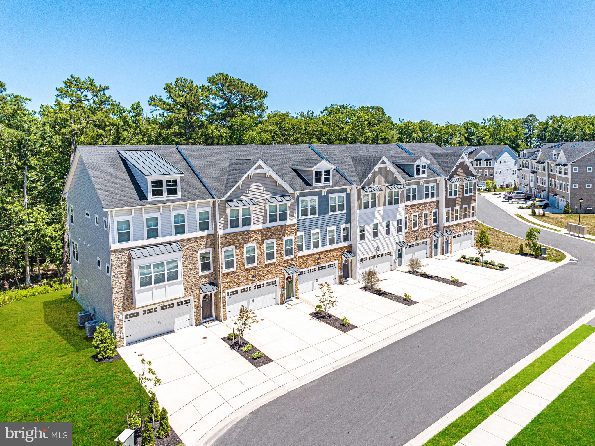 SEA OAKS VILLAGE - Residential