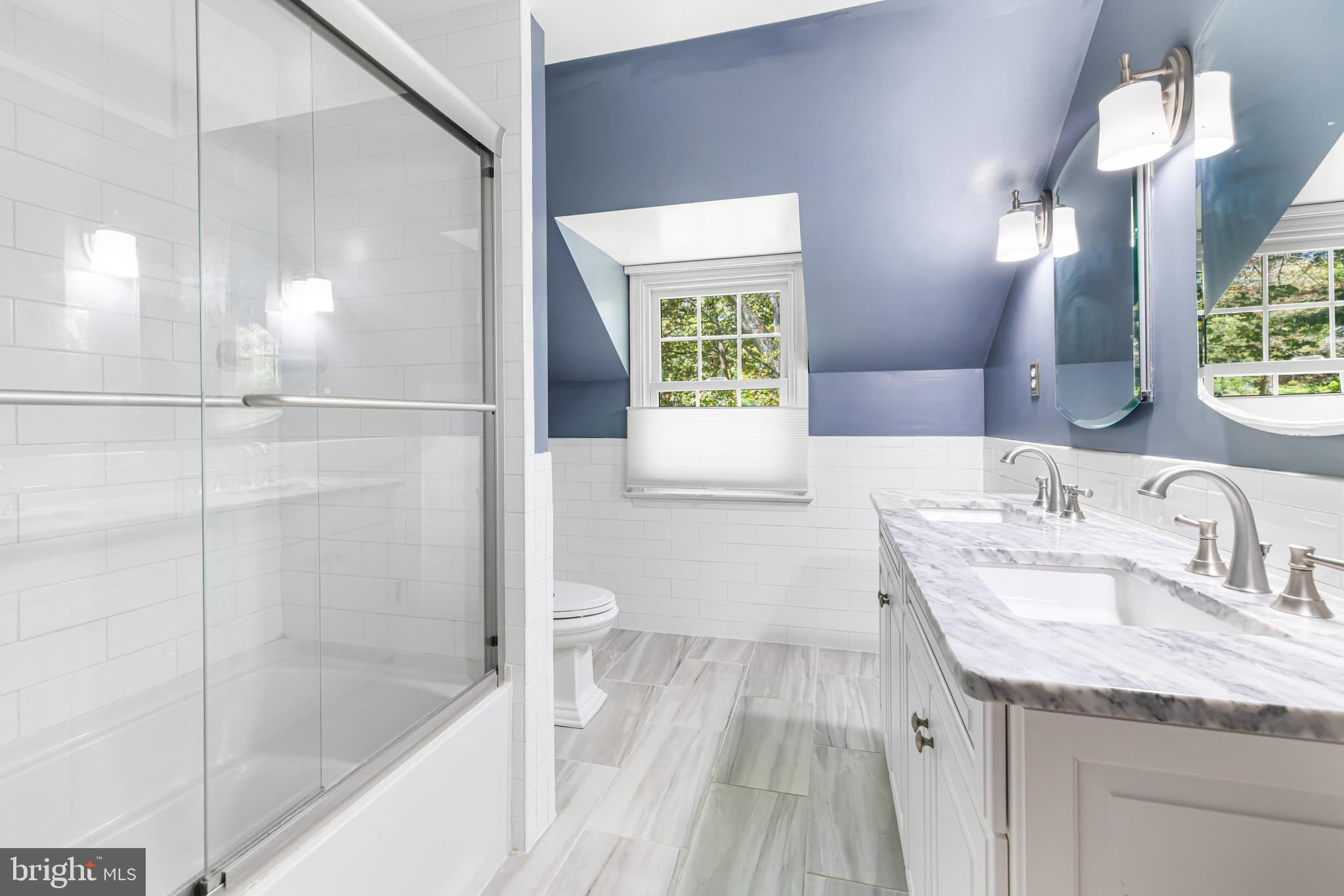 LAFAYETTE HILL - Residential