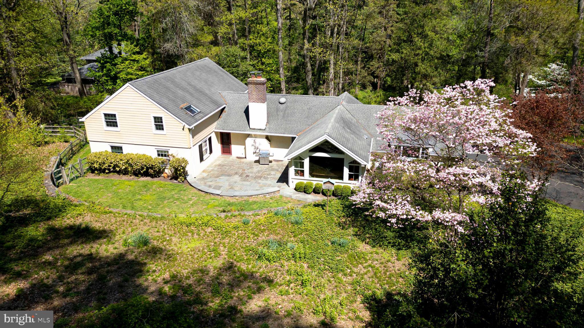 LAFAYETTE HILL - Residential